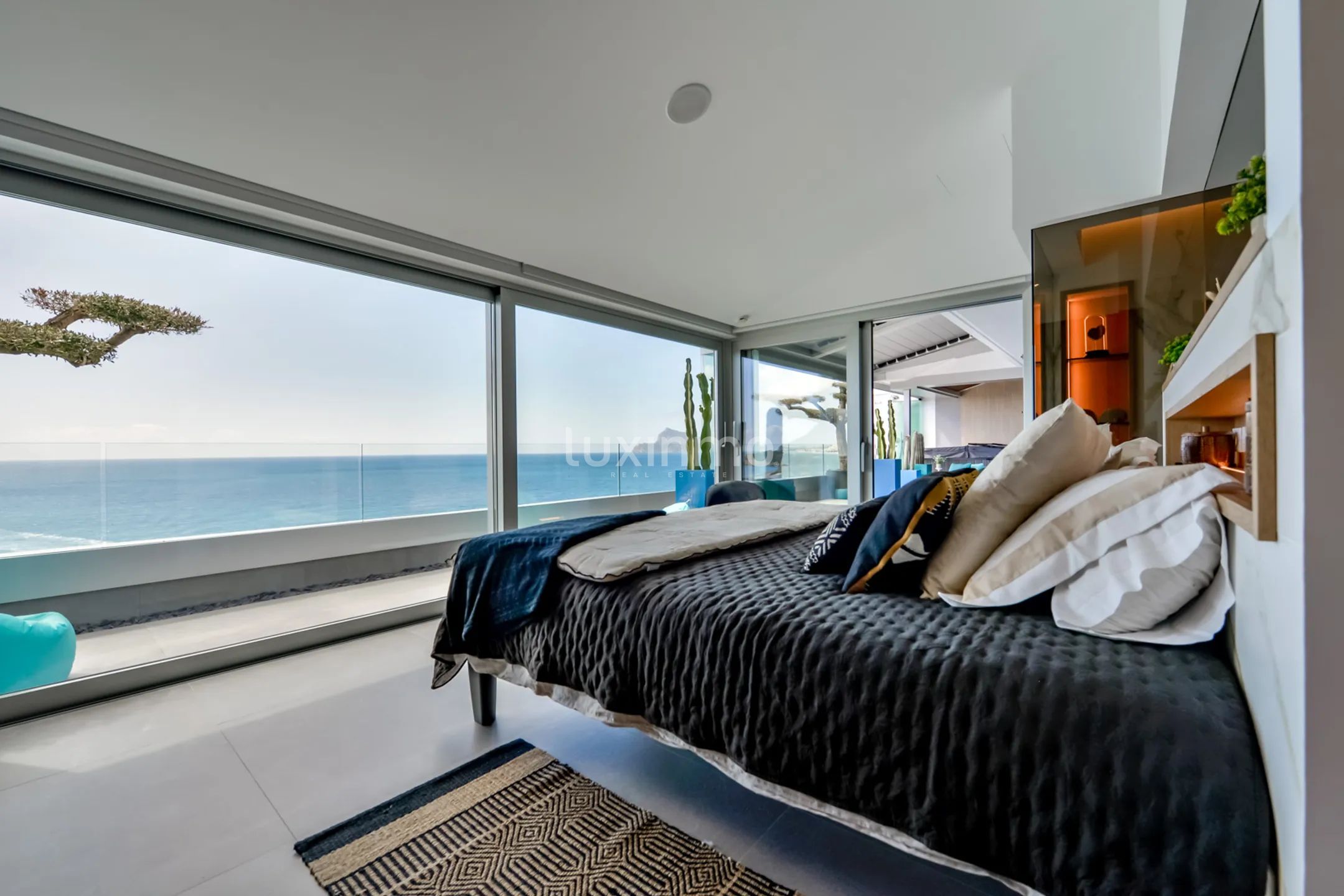 Luxurious modern penthouse with breathtaking views in Mascarat, Altea — photo 28