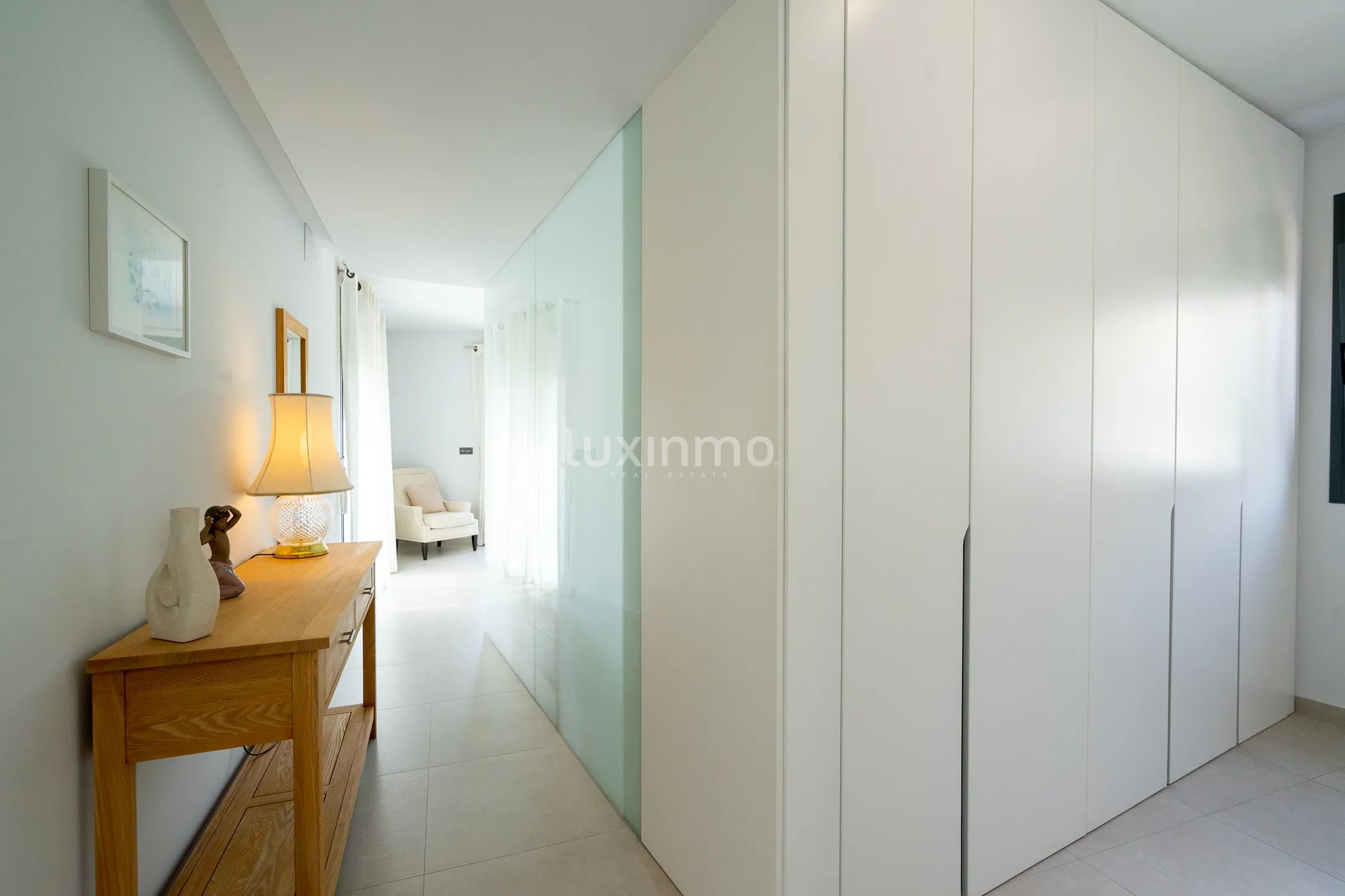 Stunning 4-Bedroom Detached House with Private Pool and Sea Views — photo 21