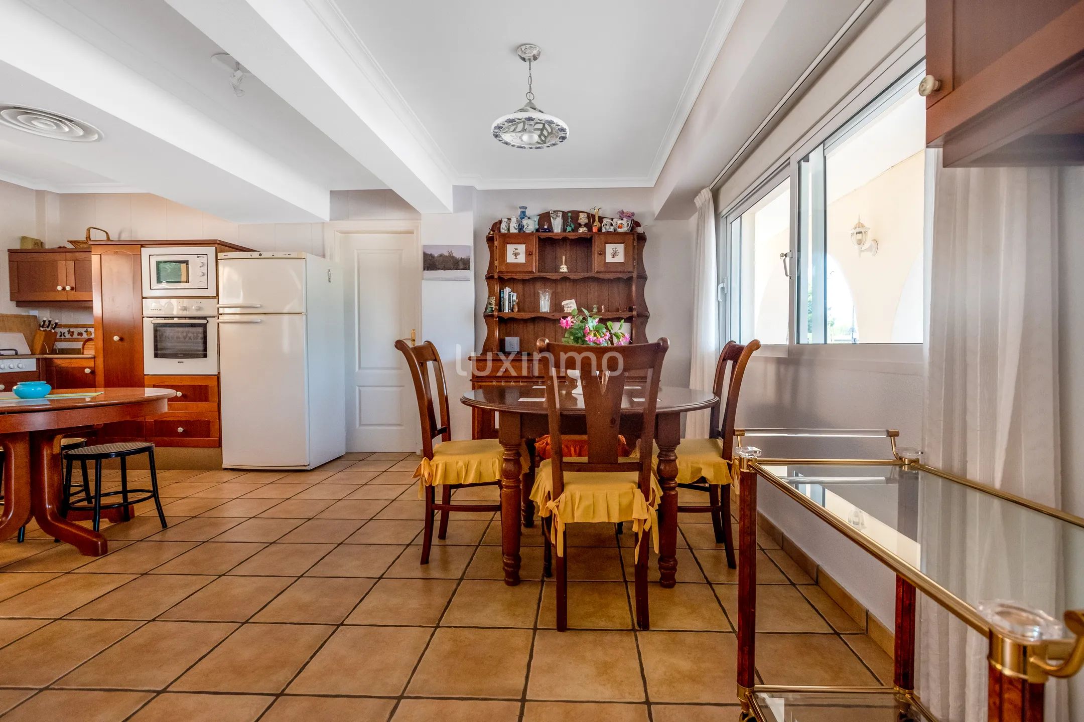 Villa with pool for sale in Albir — photo 8