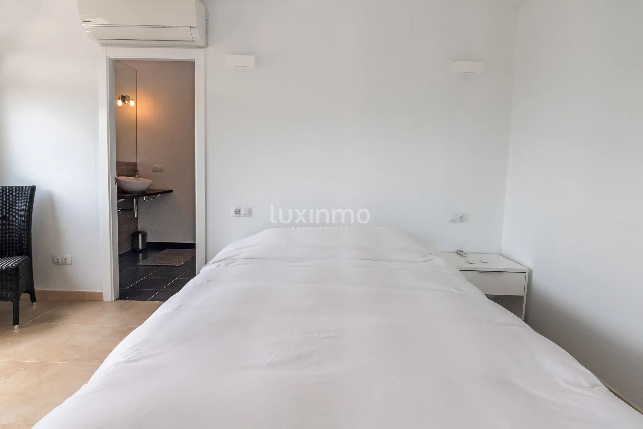 Luksuriøst hus med vakker utsikt over sjøen og fjellene i Altea — photo 29