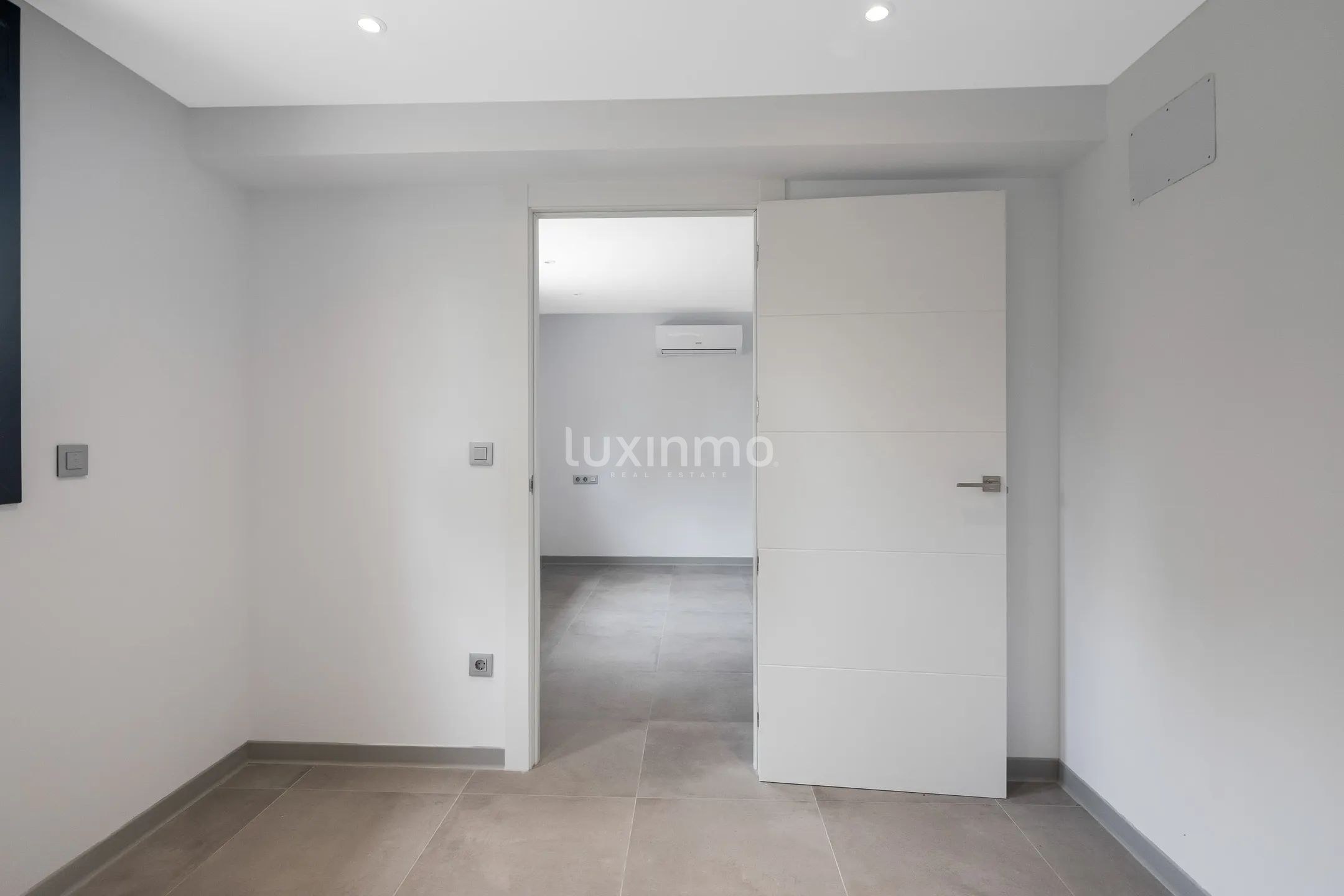 Modernes neues Haus mit privatem Pool und Blick über Benidorm — photo 13