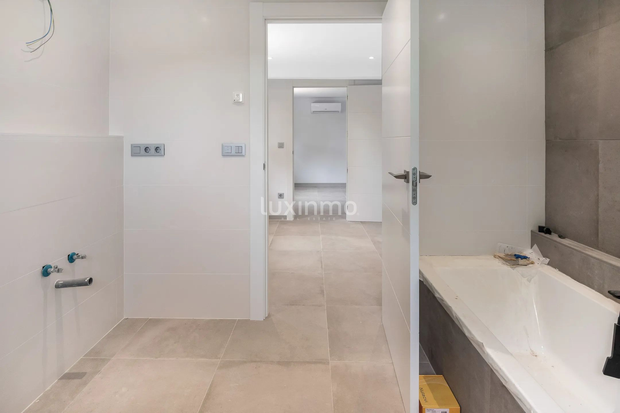 Moderna casa nueva con piscina privada y vistas a Benidorm — photo 12