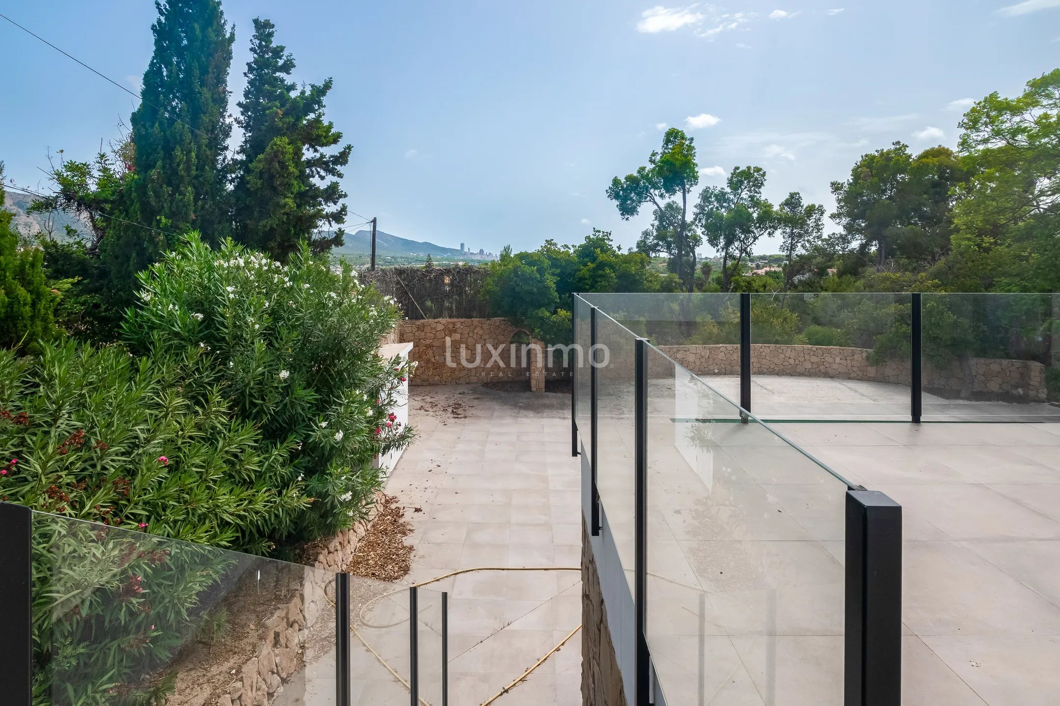 Moderna casa nueva con piscina privada y vistas a Benidorm — photo 5
