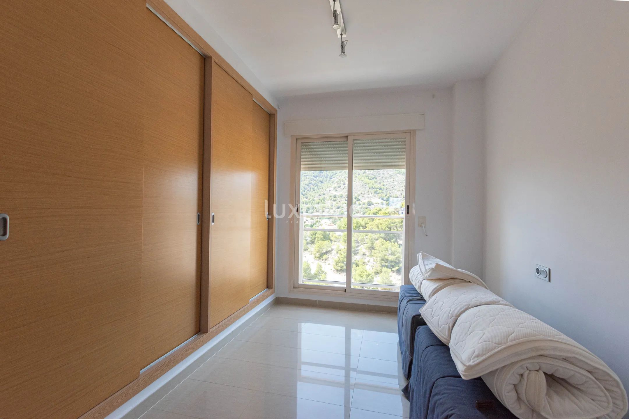 Penthouse with sea views for long term rent in Calpe — photo 13