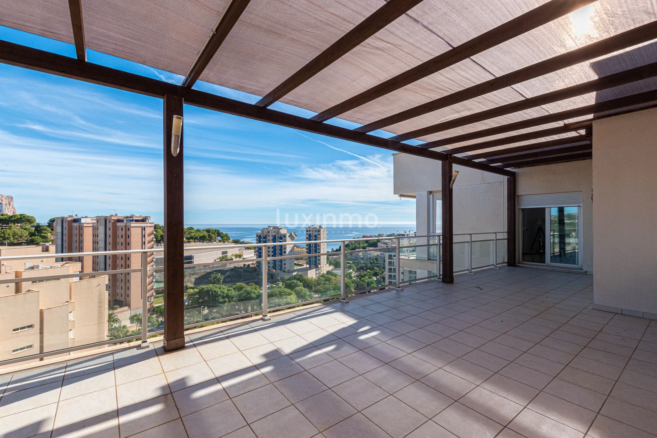 Penthouse with sea views for long term rent in Calpe
