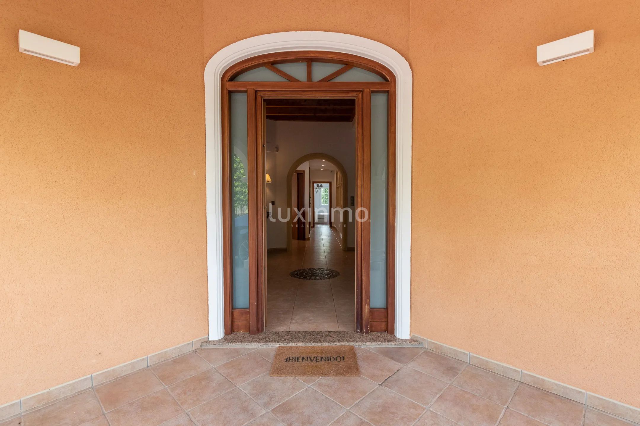 Luxury villa with private pool in Montgó, Jávea — photo 3