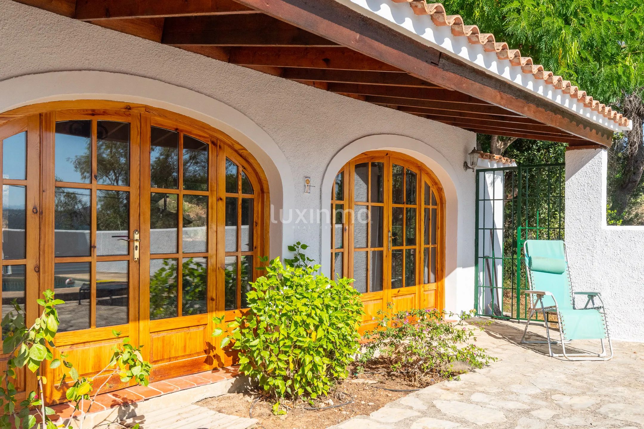 Villa zu verkaufen mit privatem Schwimmbad in La Sella, Dénia