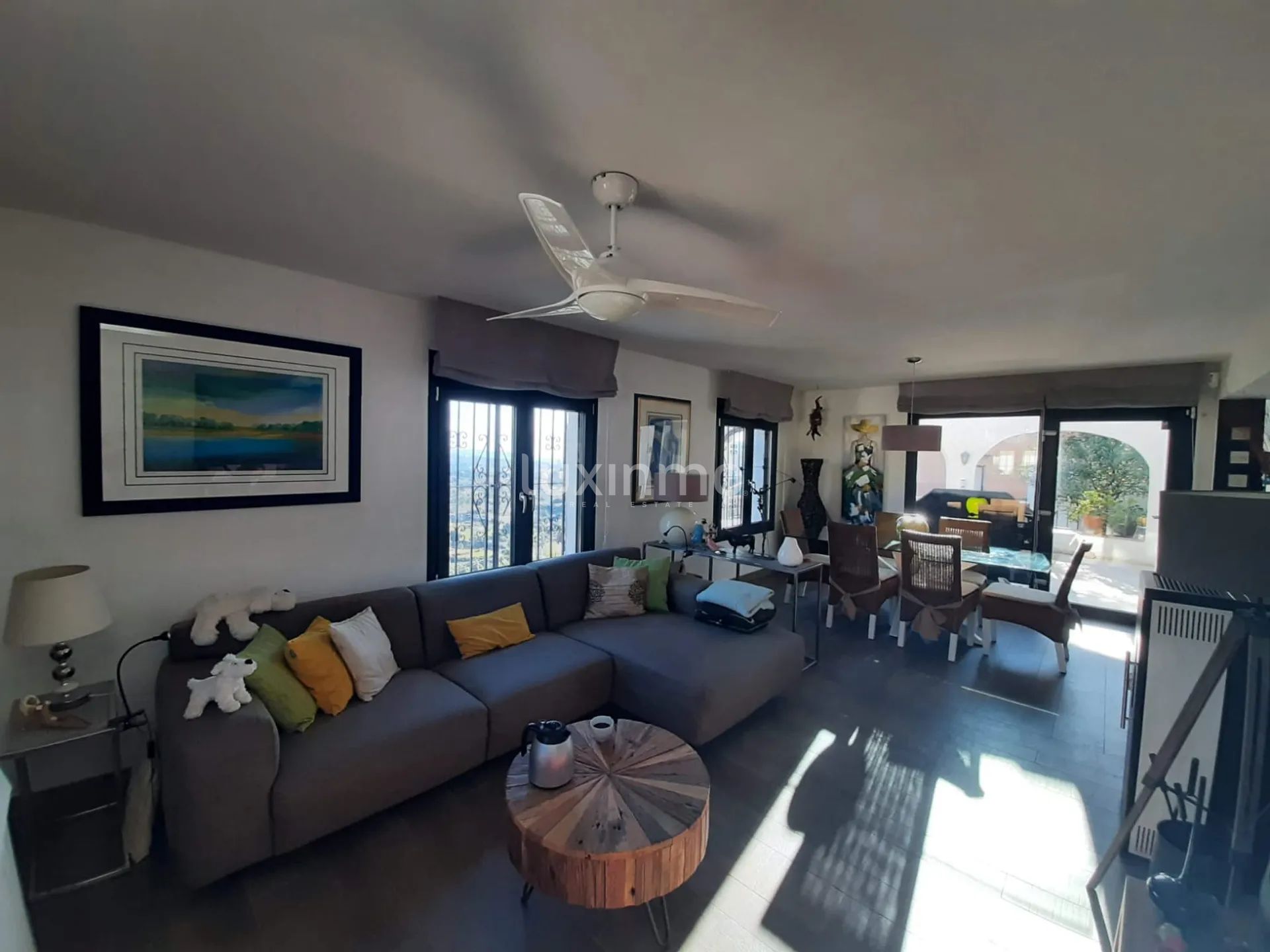 Renovierte Villa mit Panoramablick auf das Meer und die Berge — photo 15