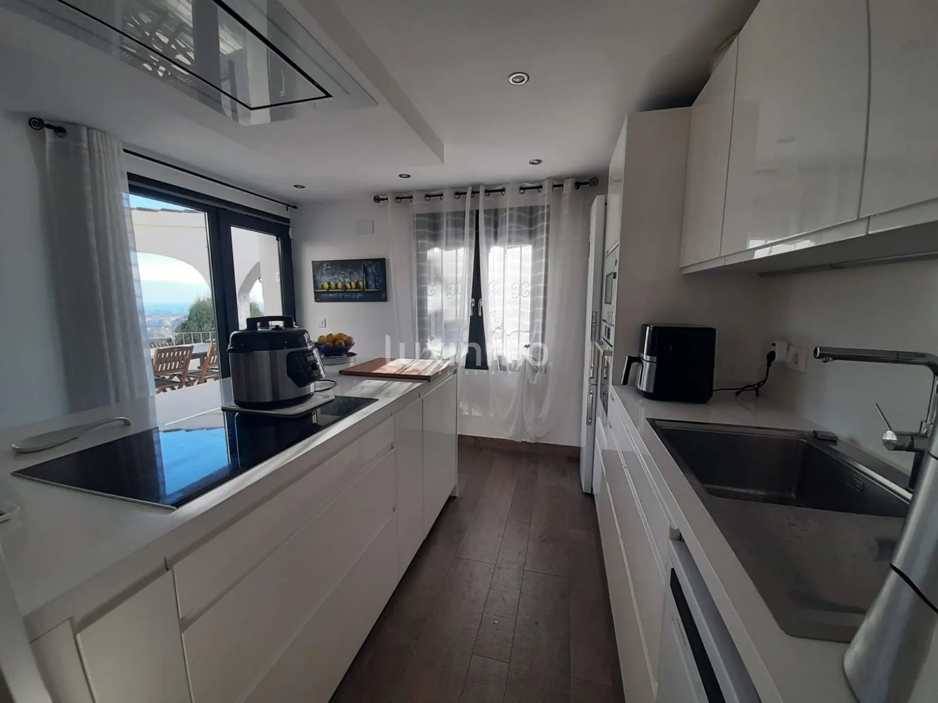 Renovated villa with panoramic sea and mountain views — photo 6