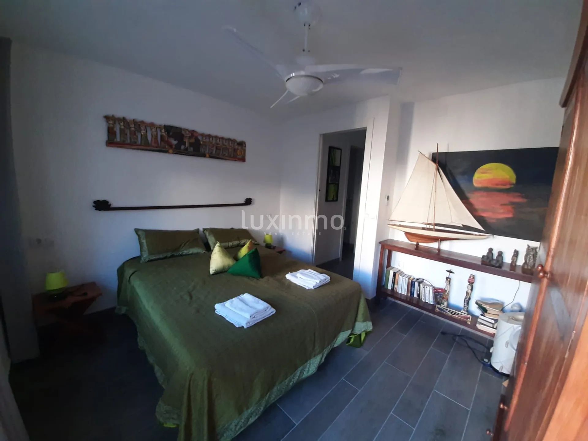 Renovierte Villa mit Panoramablick auf das Meer und die Berge — photo 25