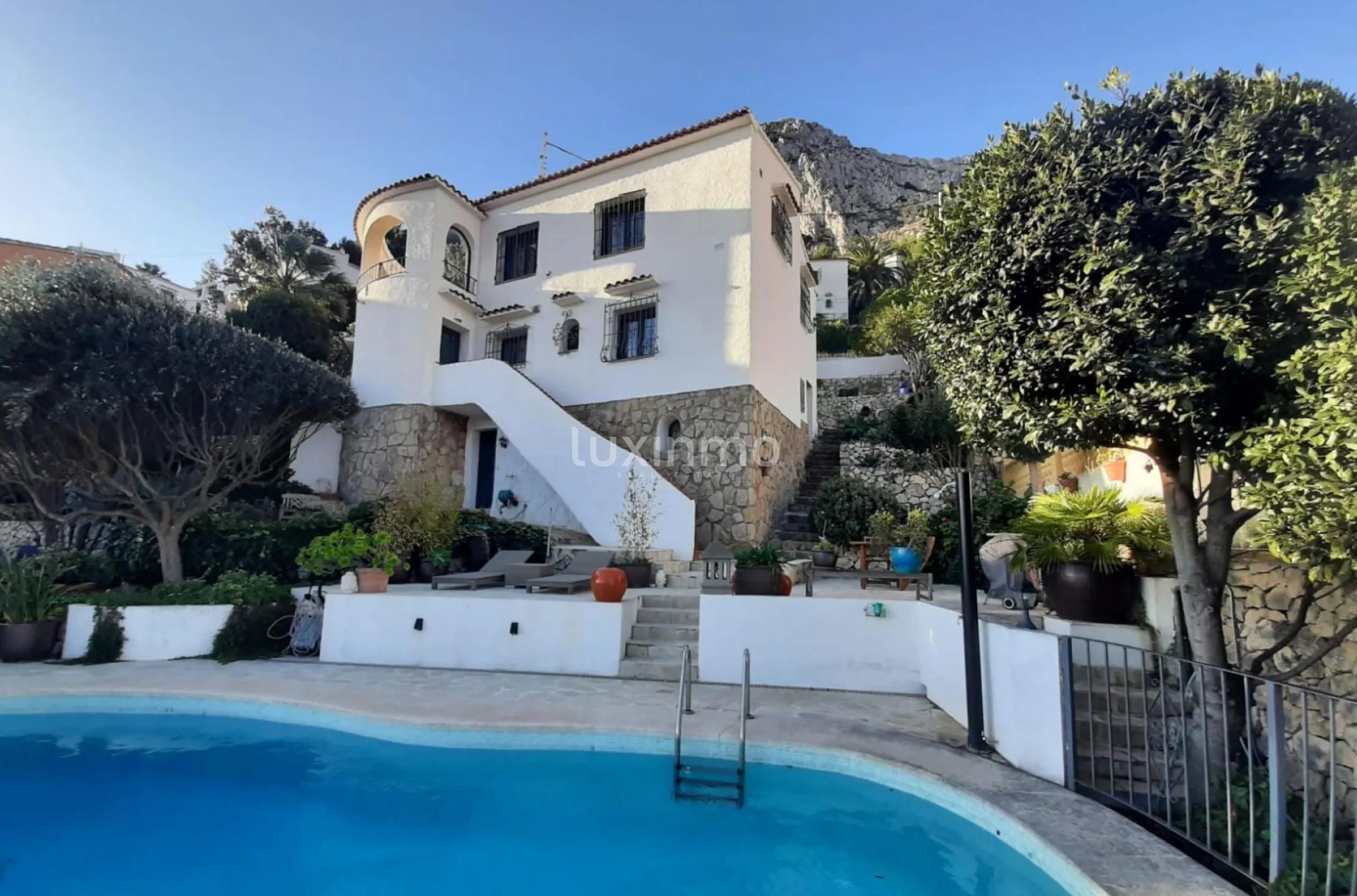 Renovated villa with panoramic sea and mountain views — photo 2