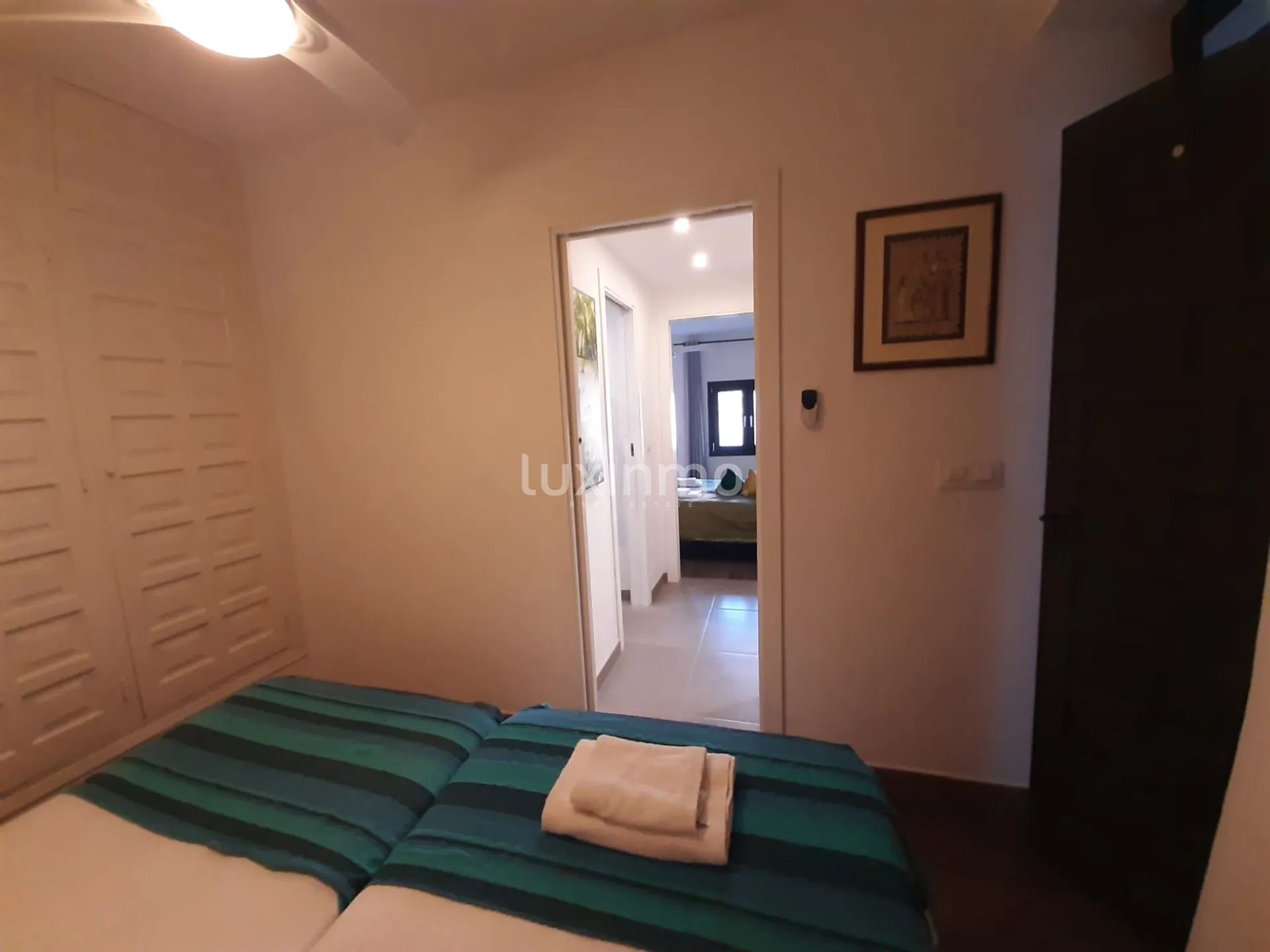 Renovierte Villa mit Panoramablick auf das Meer und die Berge — photo 9