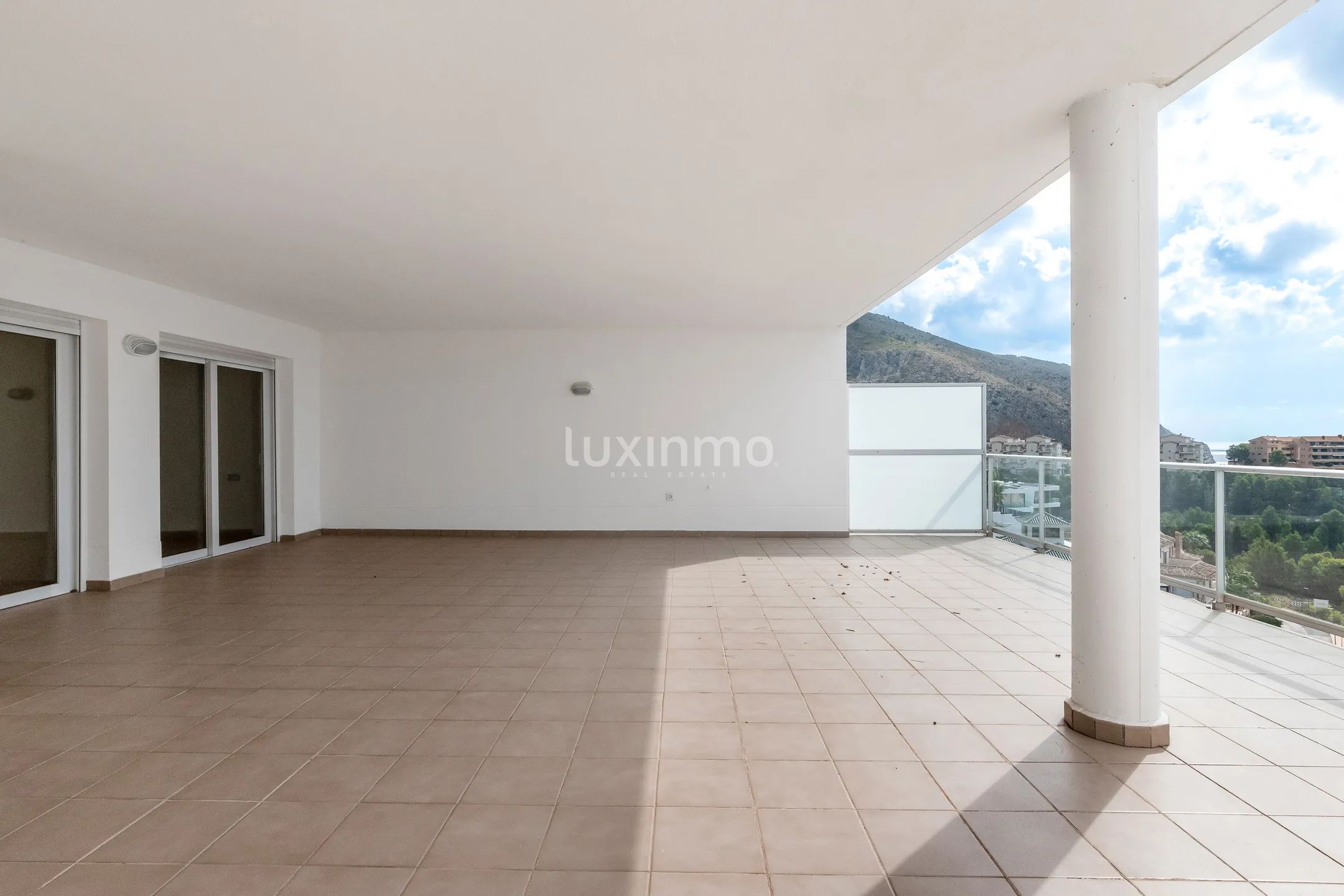 TE KOOP APPARTEMENT MET ZEEZICHT IN MASCARAT, ALTEA — photo 11