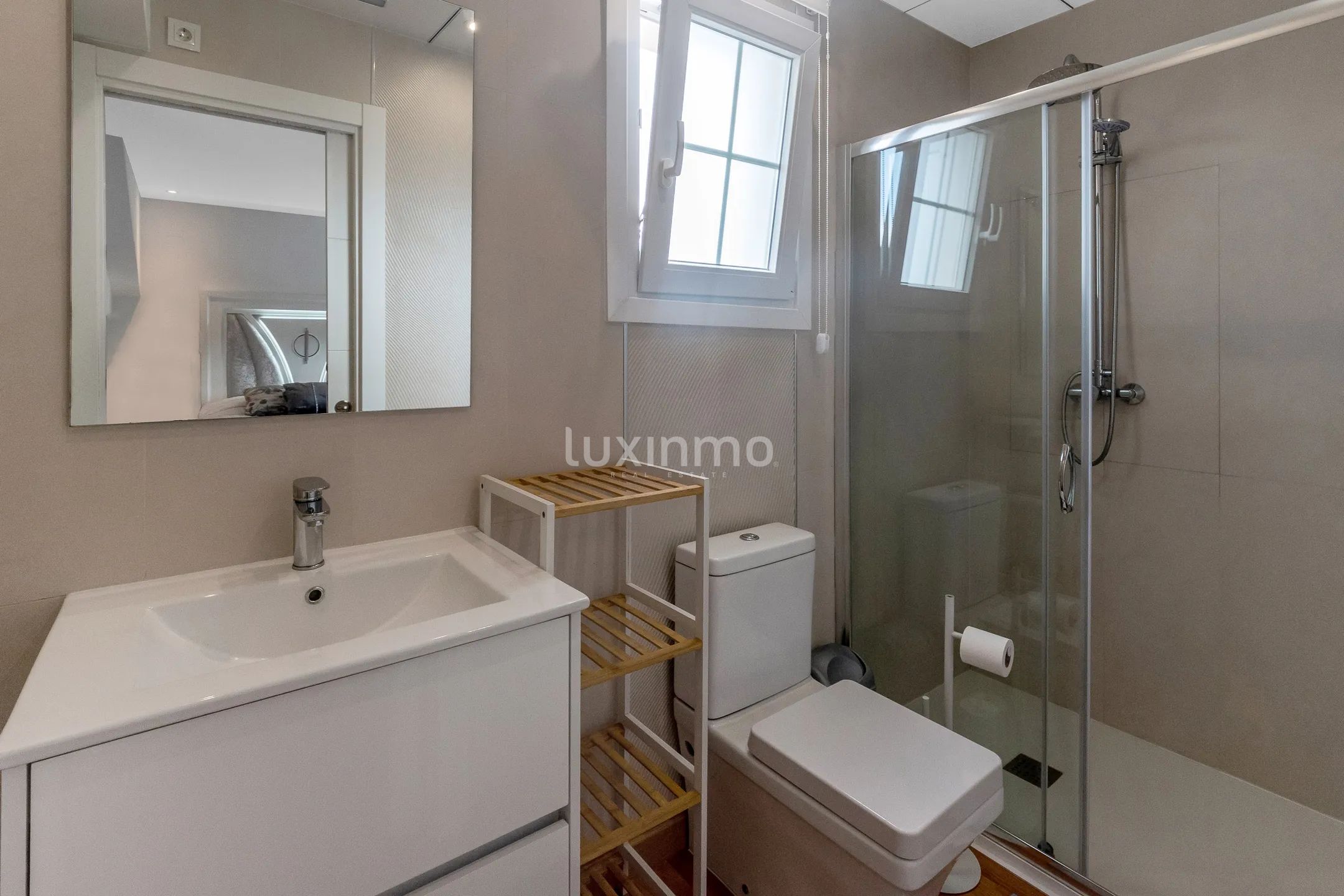 Дом с частным бассейном и захватывающим видом в Полопе — photo 15