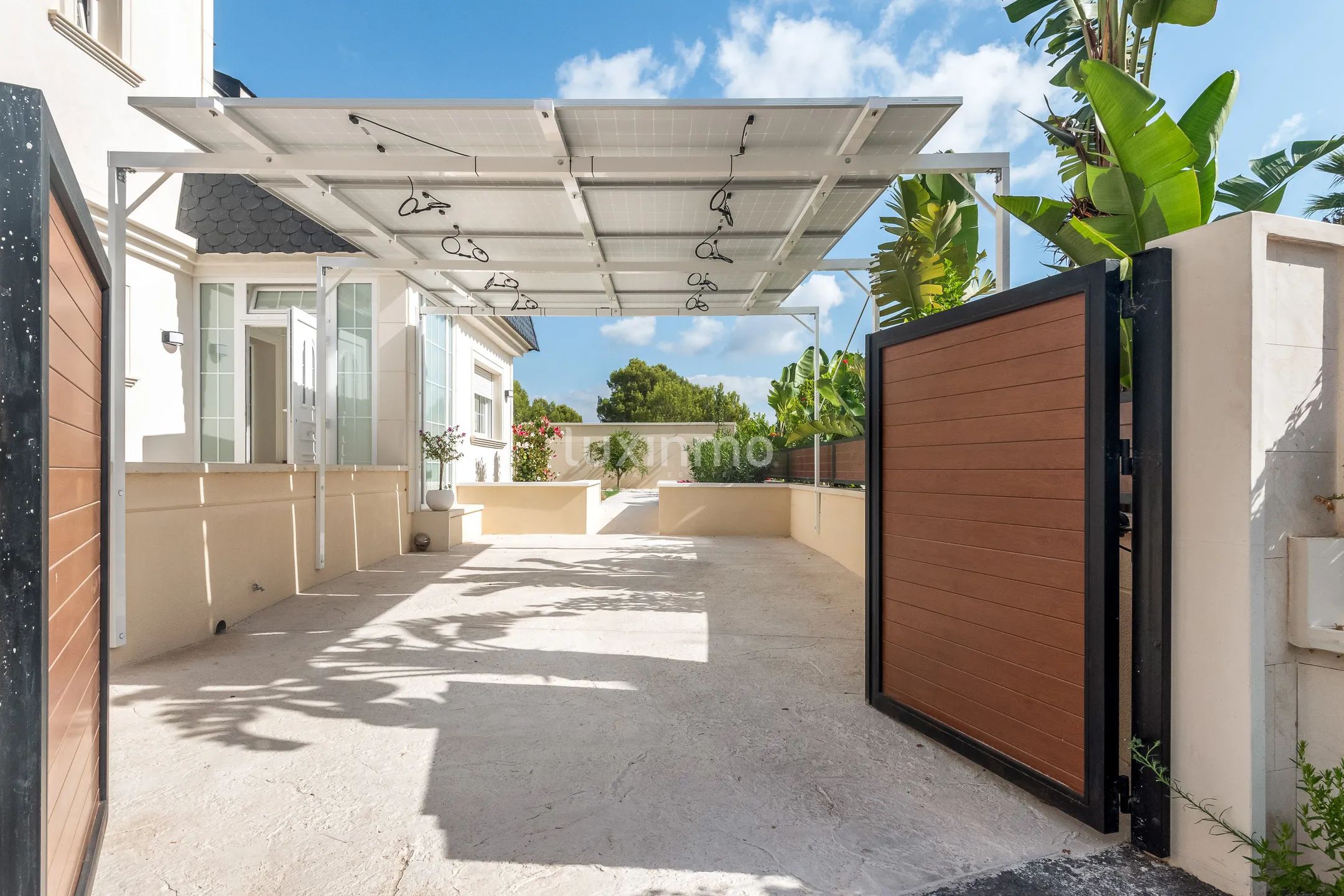 Дом с частным бассейном и захватывающим видом в Полопе — photo 24