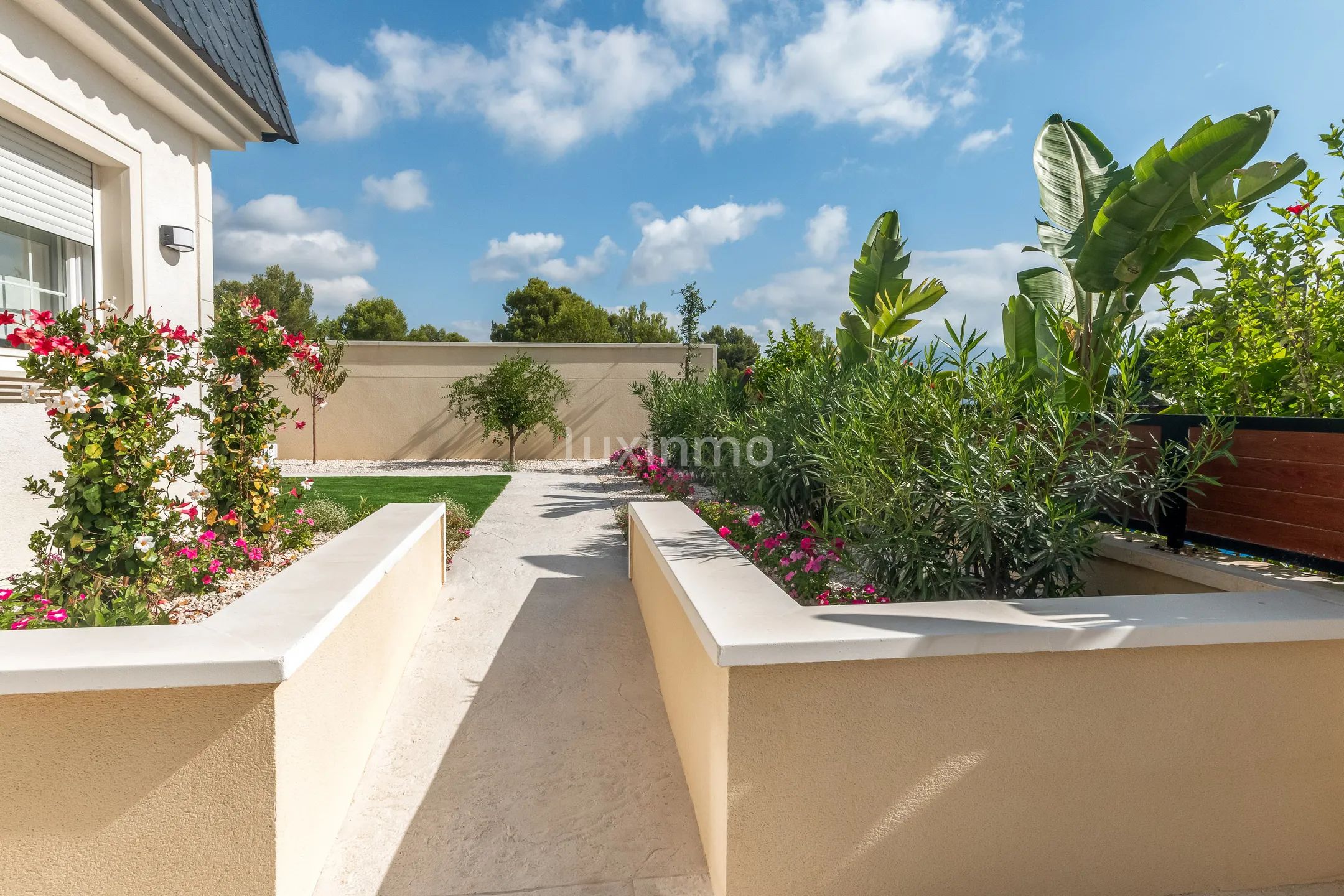 Дом с частным бассейном и захватывающим видом в Полопе — photo 21