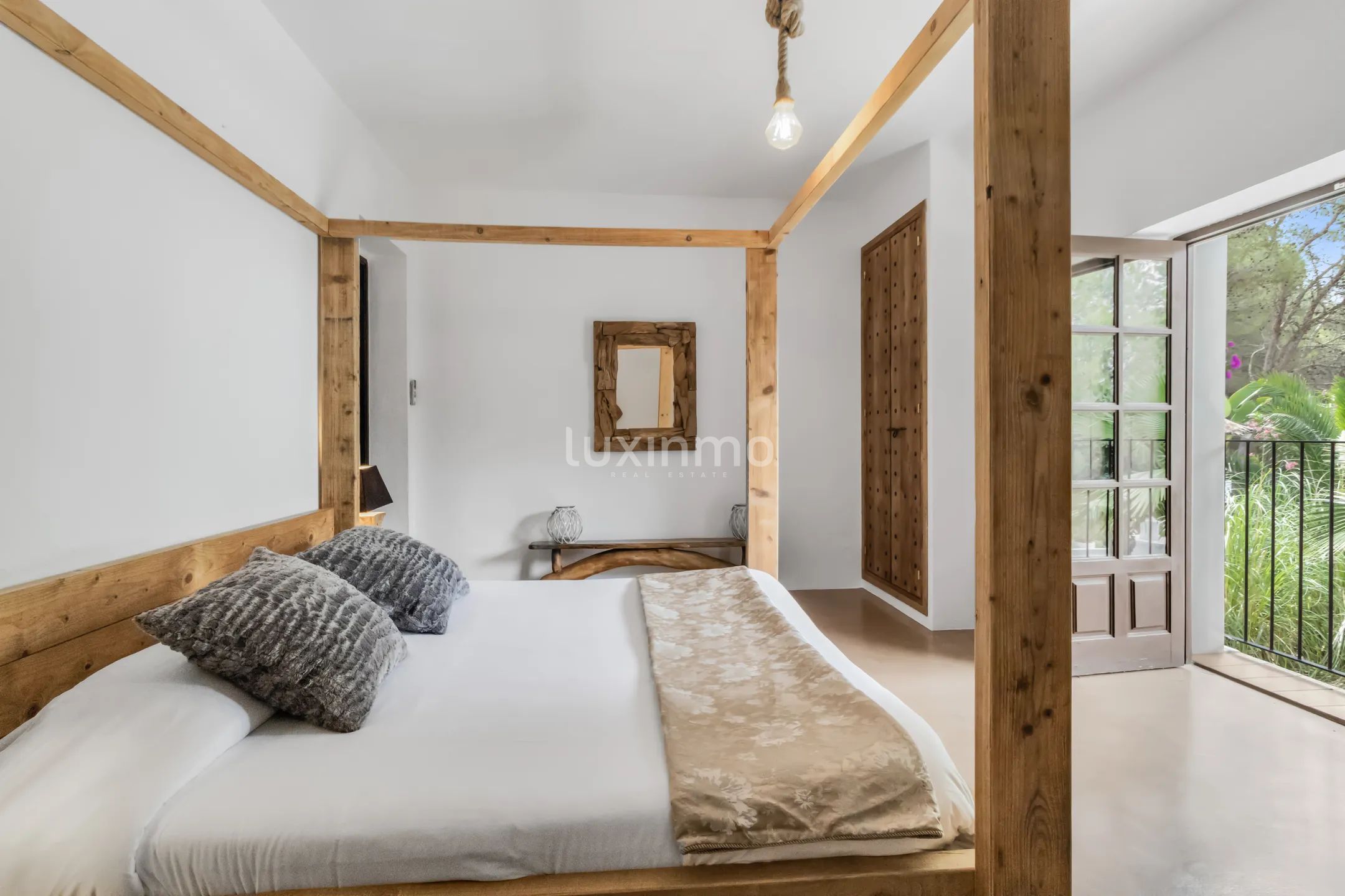 Villa til salgs med mye privatliv i Sa Carroca — photo 12