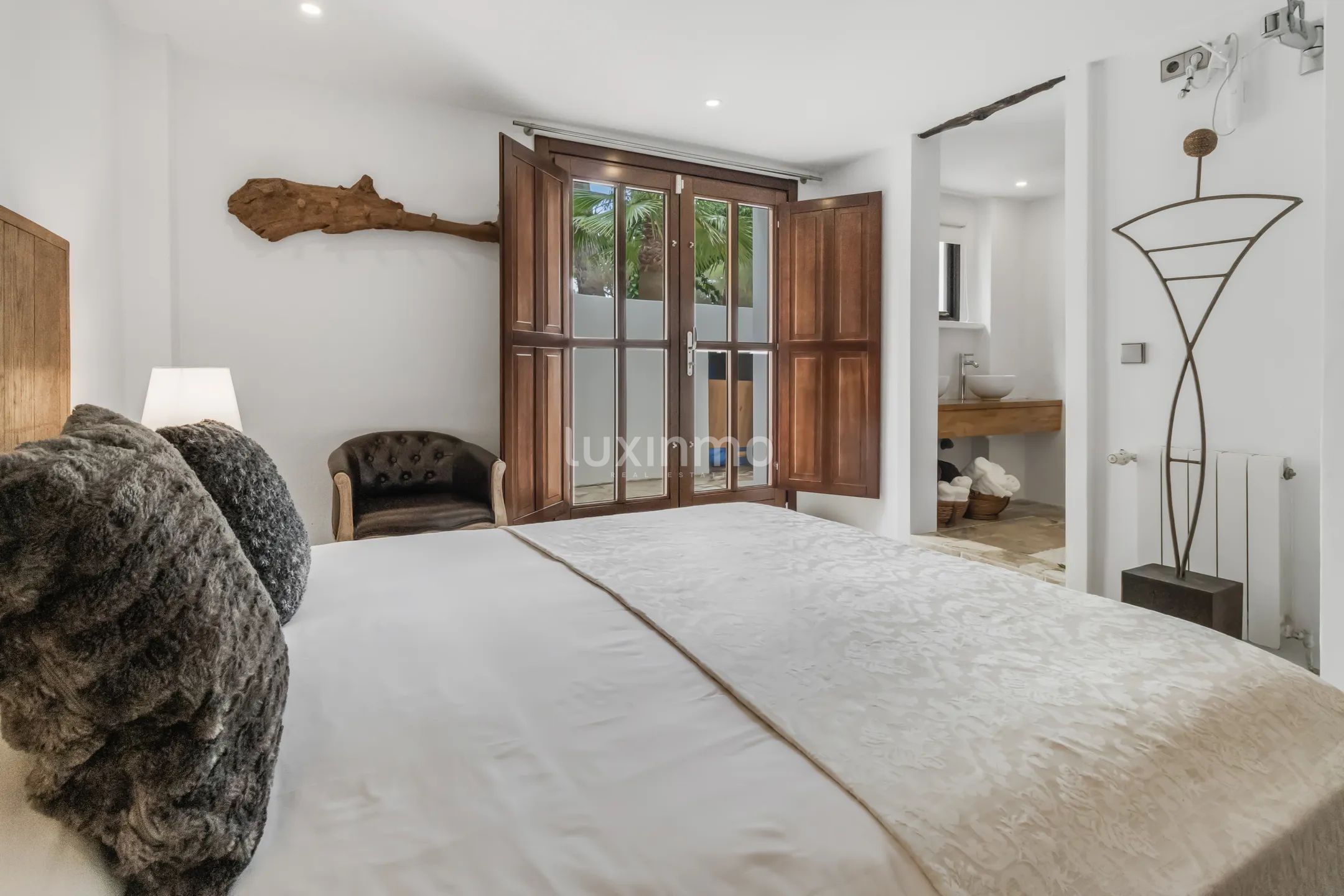 Villa til salgs med mye privatliv i Sa Carroca — photo 13