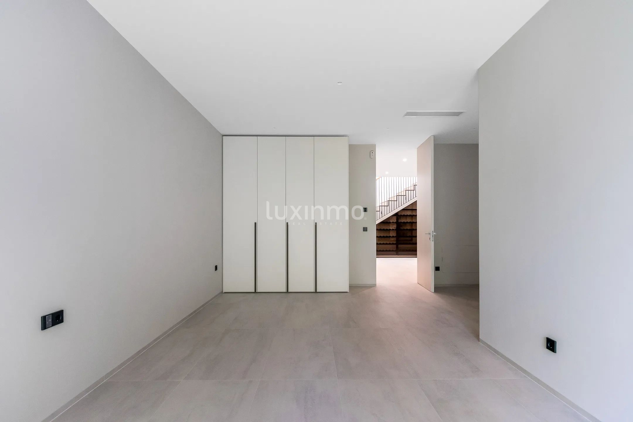 Роскошная современная вилла с видом на море в Альтеа — photo 37