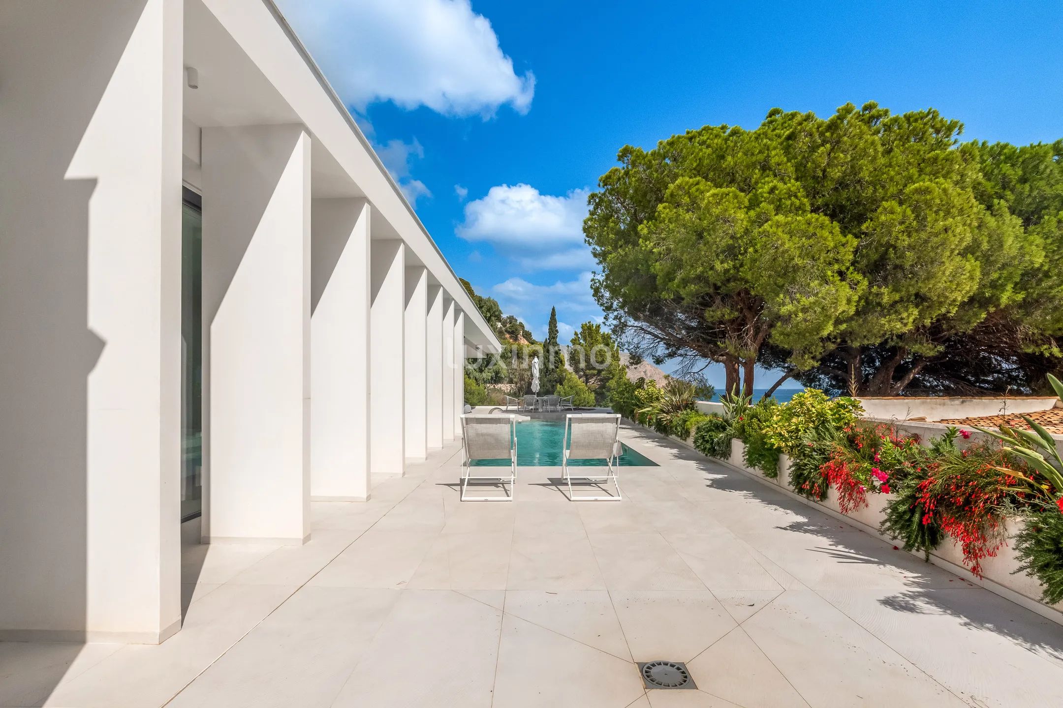Luxurious modern villa with sea views in Altea — photo 39