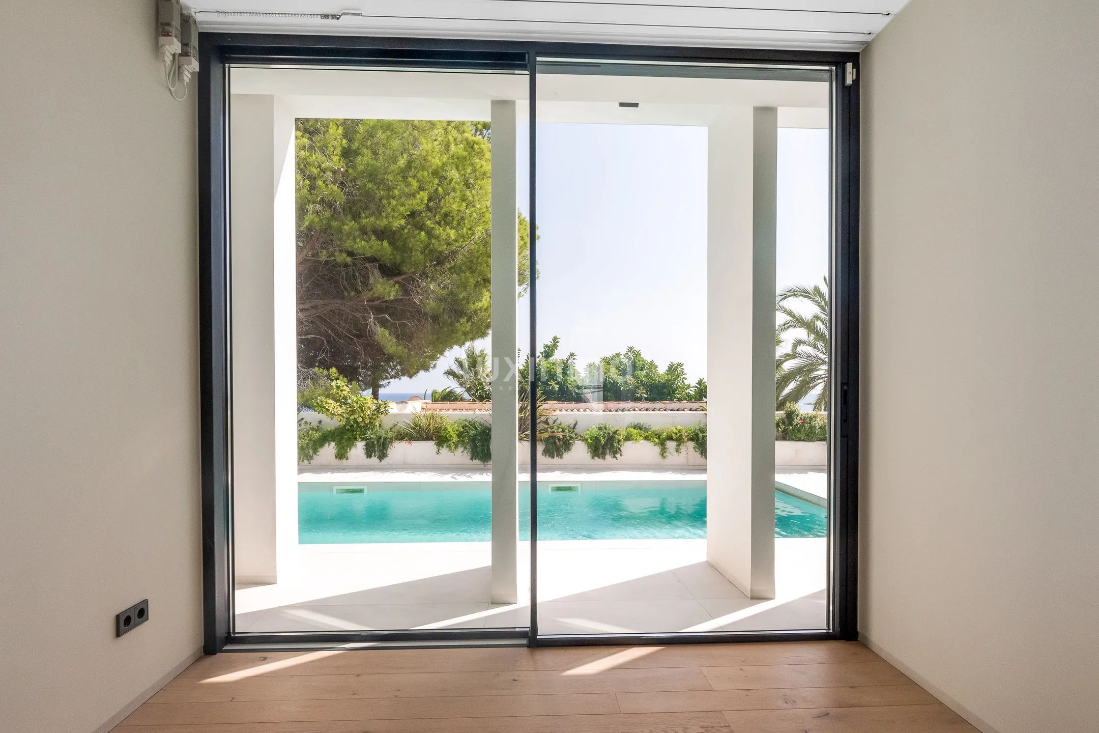 Роскошная современная вилла с видом на море в Альтеа — photo 26