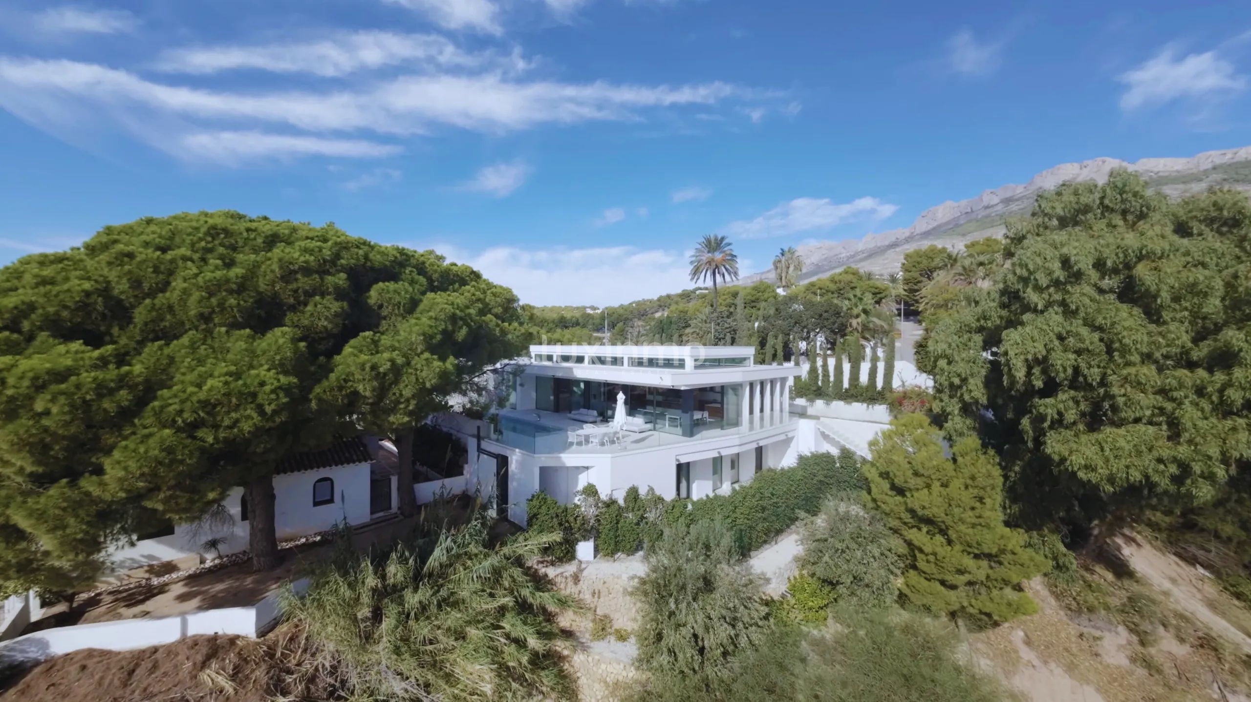 Luxurious modern villa with sea views in Altea — photo 3