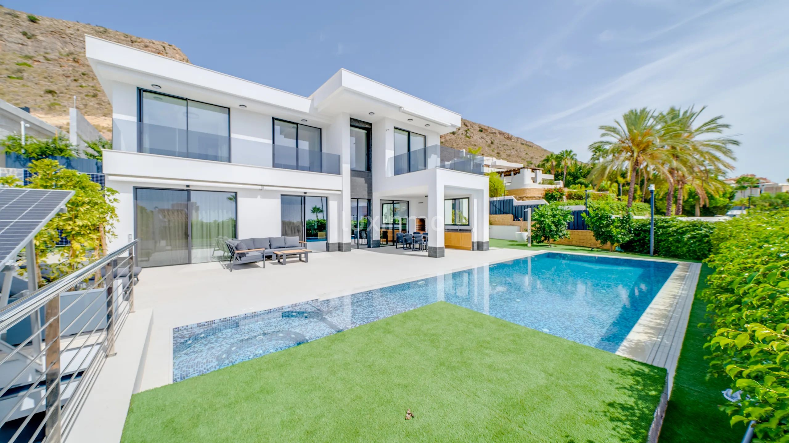 Preciosa villa con vistas al mar en venta en Finestrat — photo 2