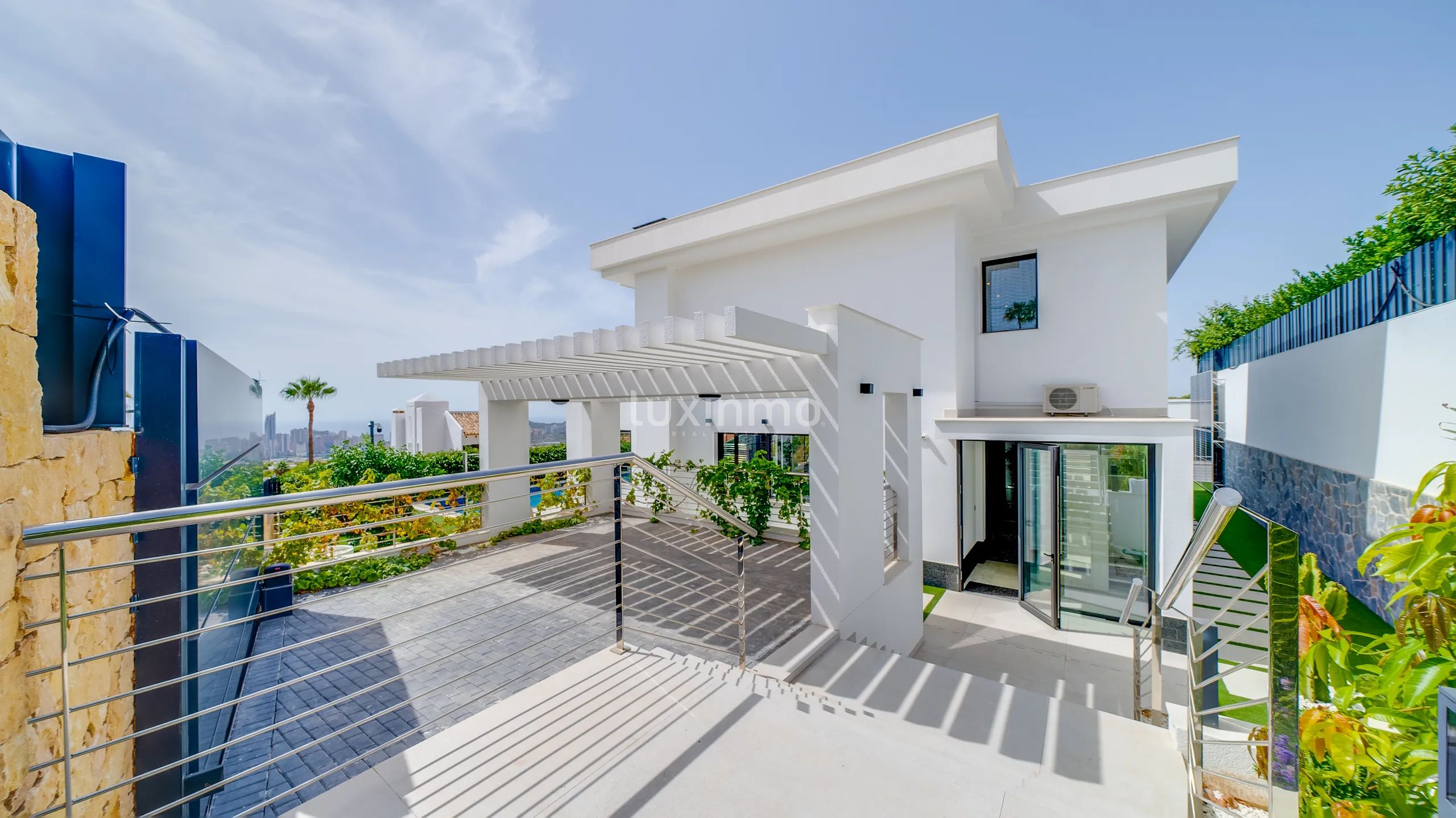 Preciosa villa con vistas al mar en venta en Finestrat — photo 38