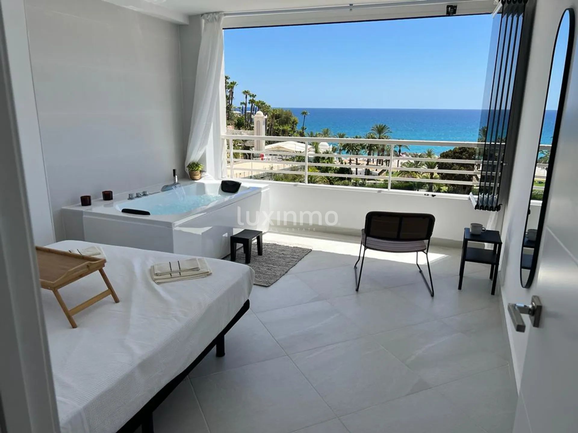 Precioso apartamento con vistas al mar en alquiler en Montiboli — photo 1