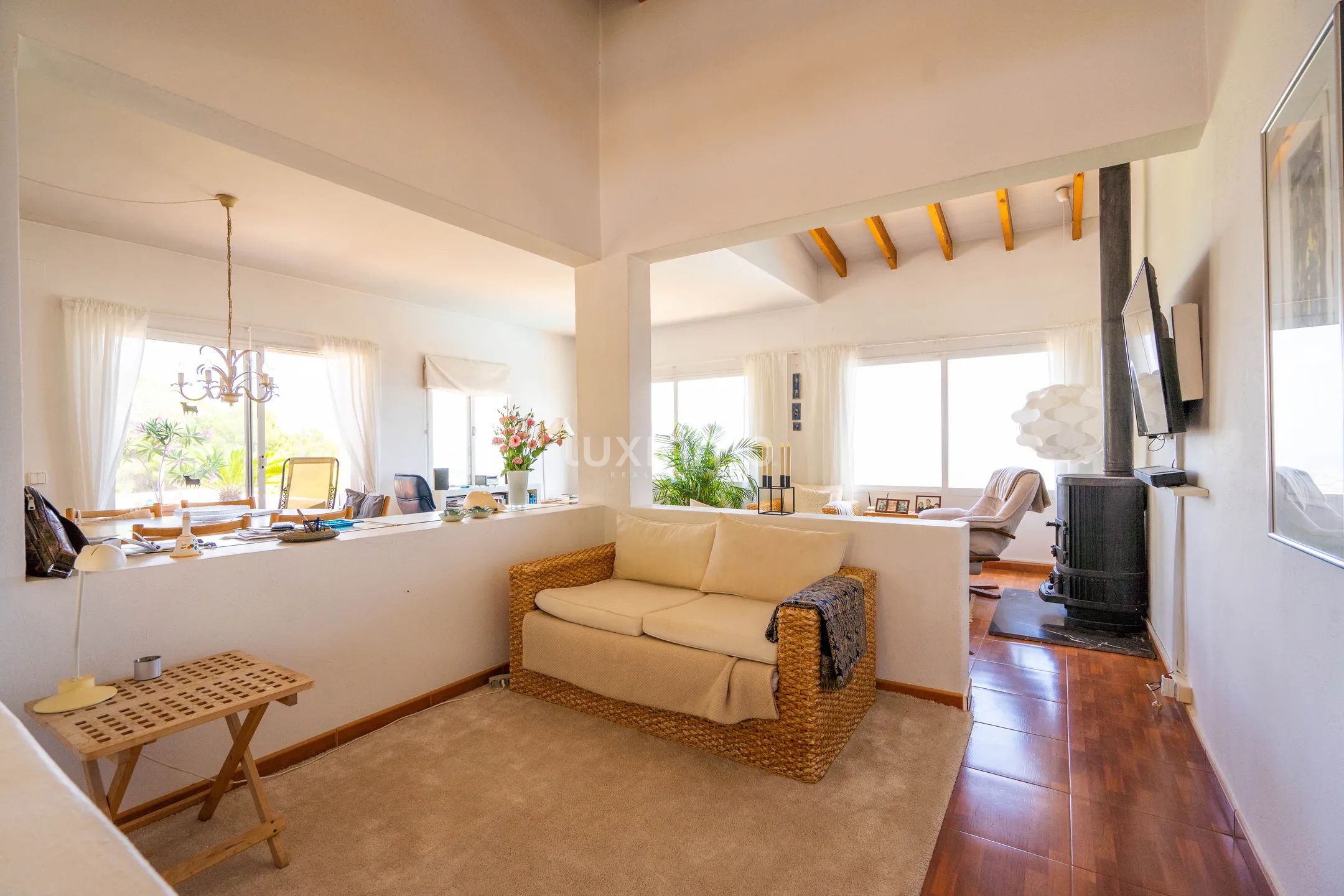 Villa for sale with sea and mountain views in Calpe — photo 7