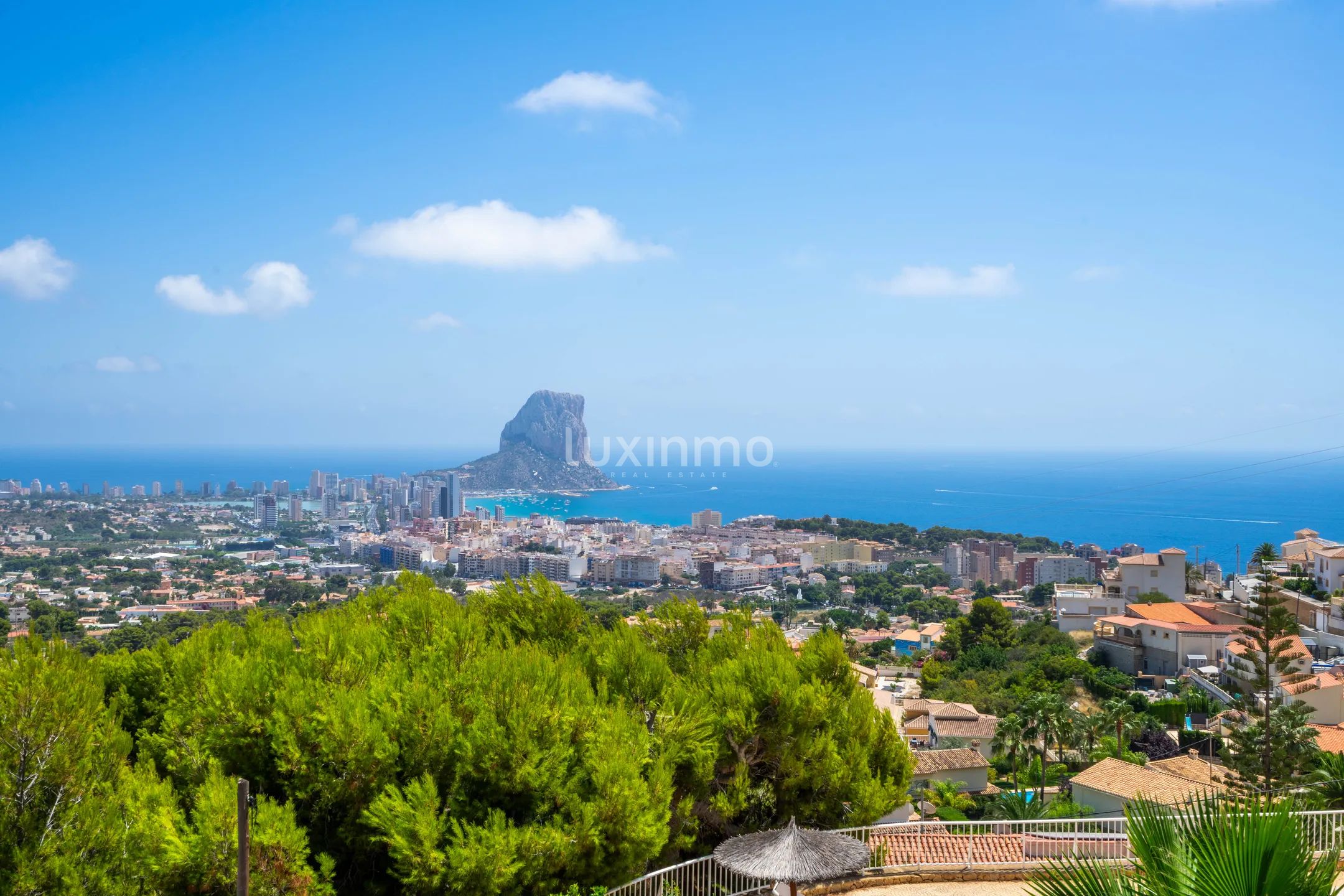 Villa for sale with sea and mountain views in Calpe — photo 20