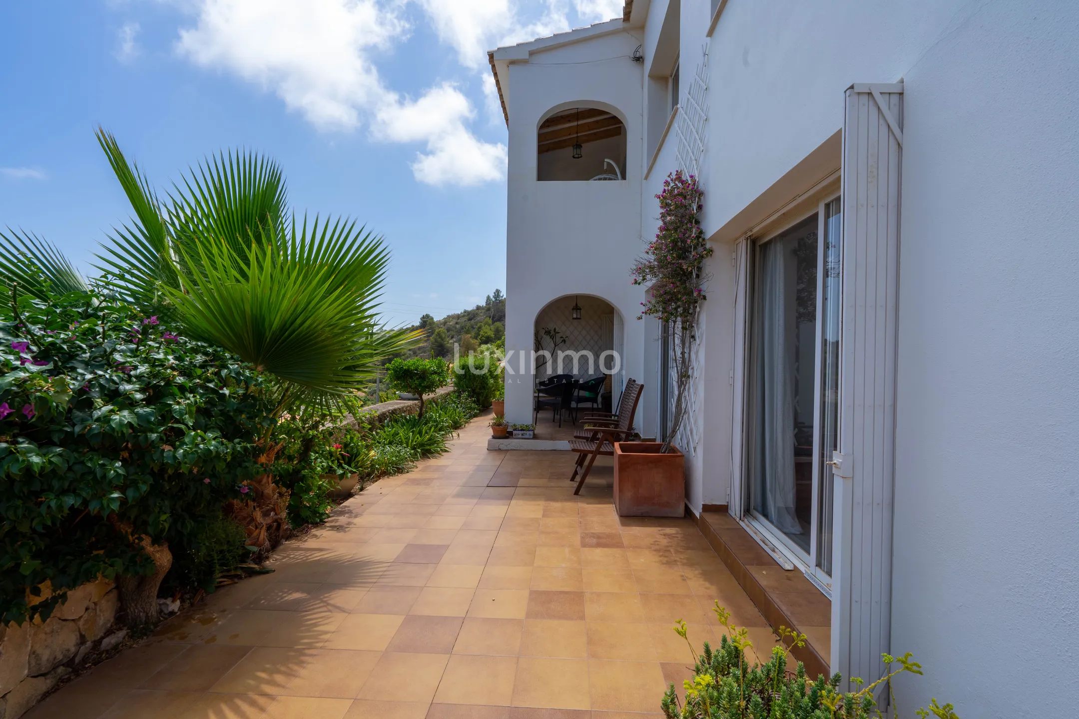 Villa for sale with sea and mountain views in Calpe — photo 19