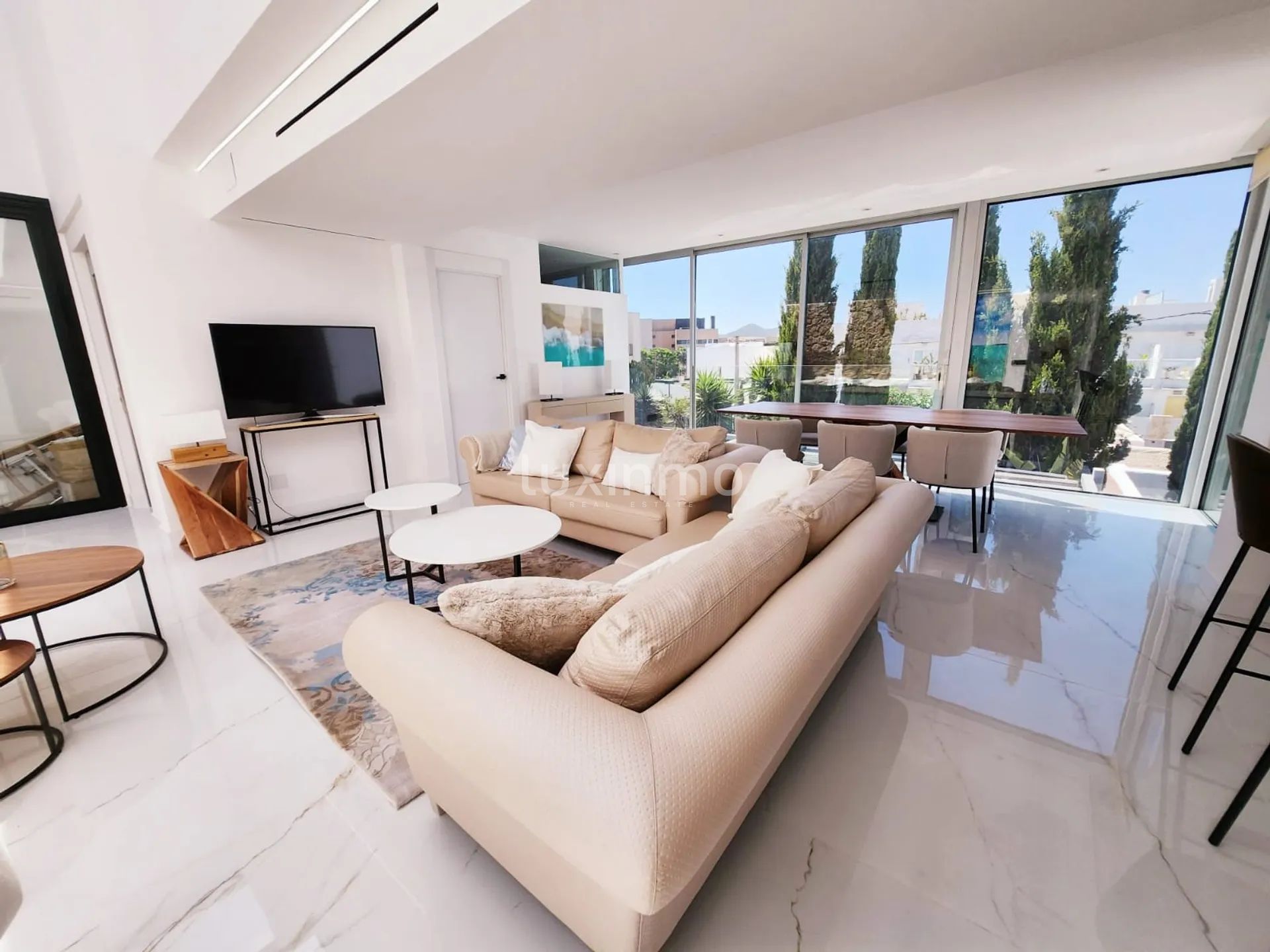 Luxury penthouse with pool and sea views in Eivissa, Ibiza — photo 10