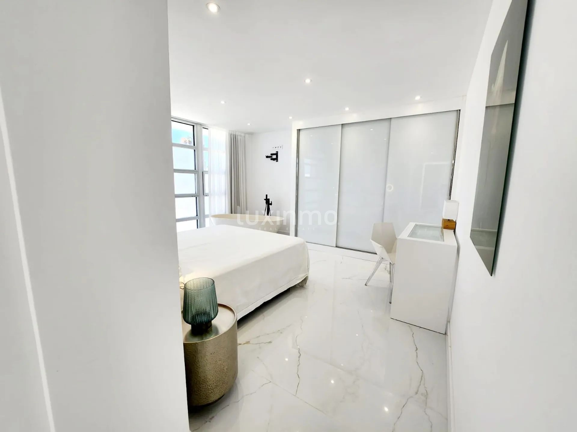 Luxuriöses Penthouse mit Pool und Meerblick in Eivissa, Ibiza — photo 17