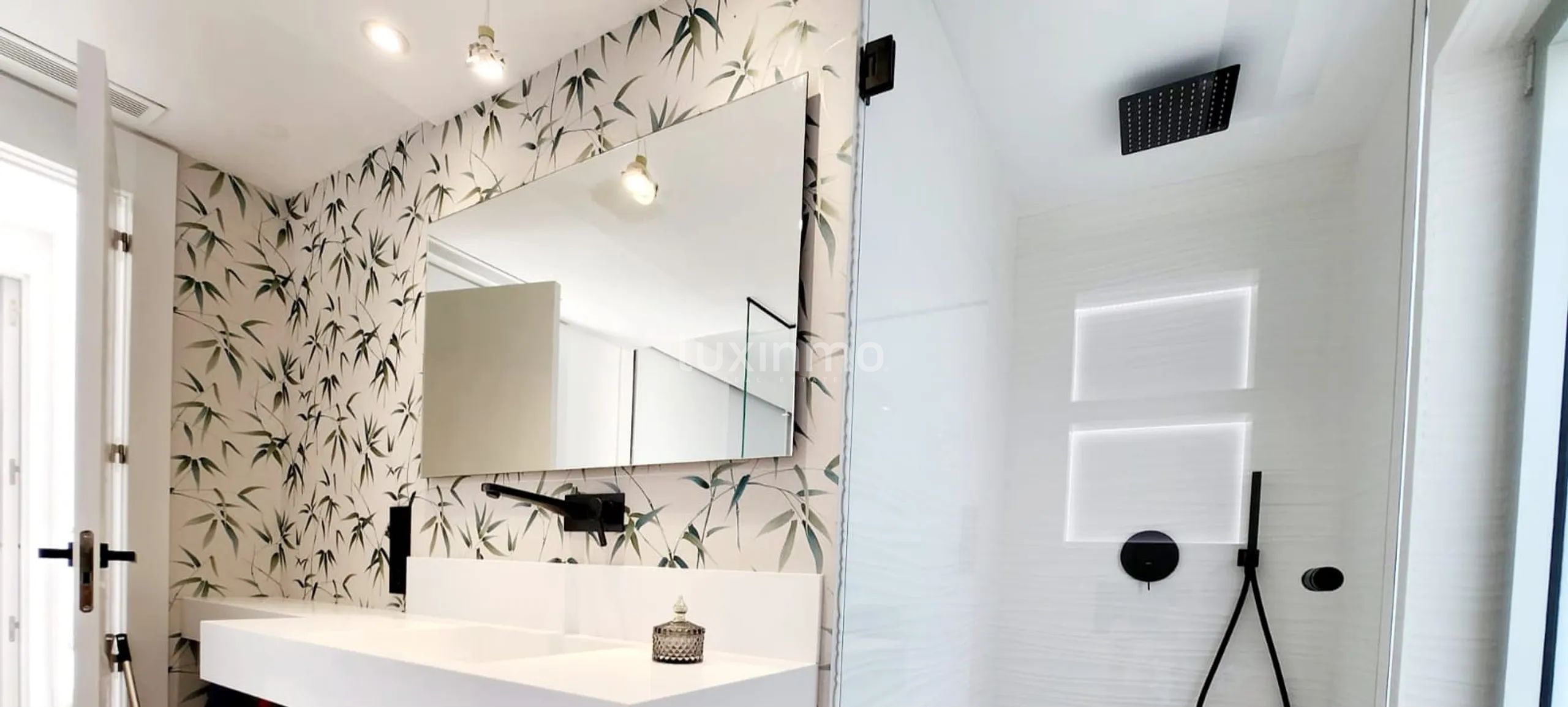 Luxury penthouse with pool and sea views in Eivissa, Ibiza — photo 13