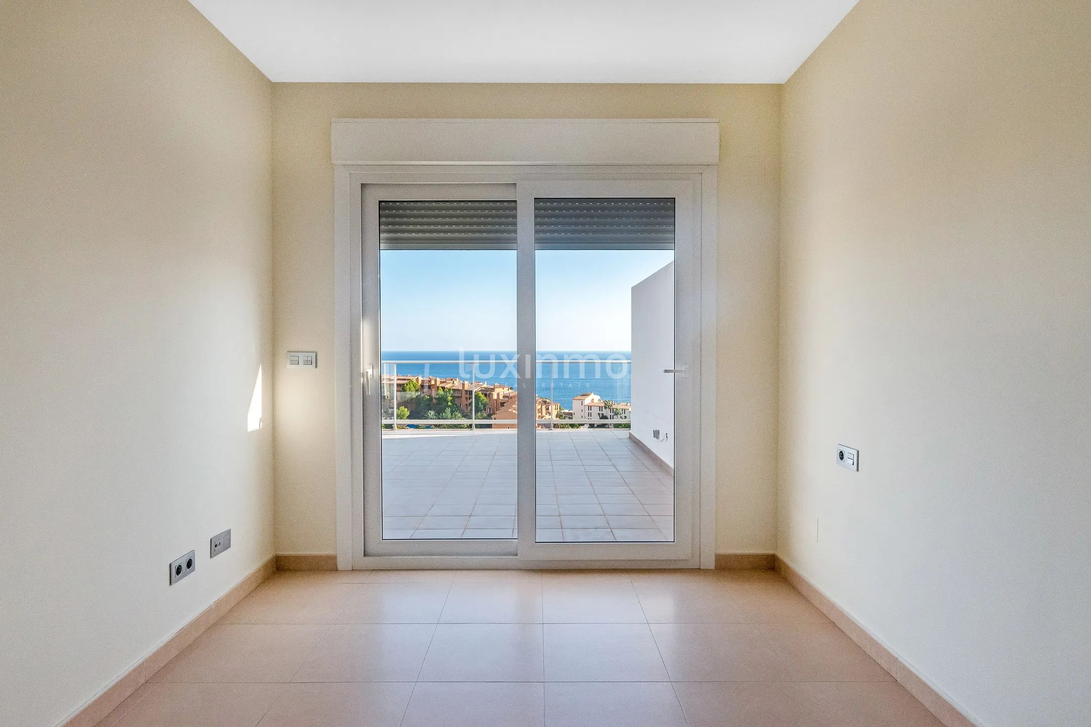 Toppleilighet med imponerende sjøutsikt til salgs i Mascarat — photo 12