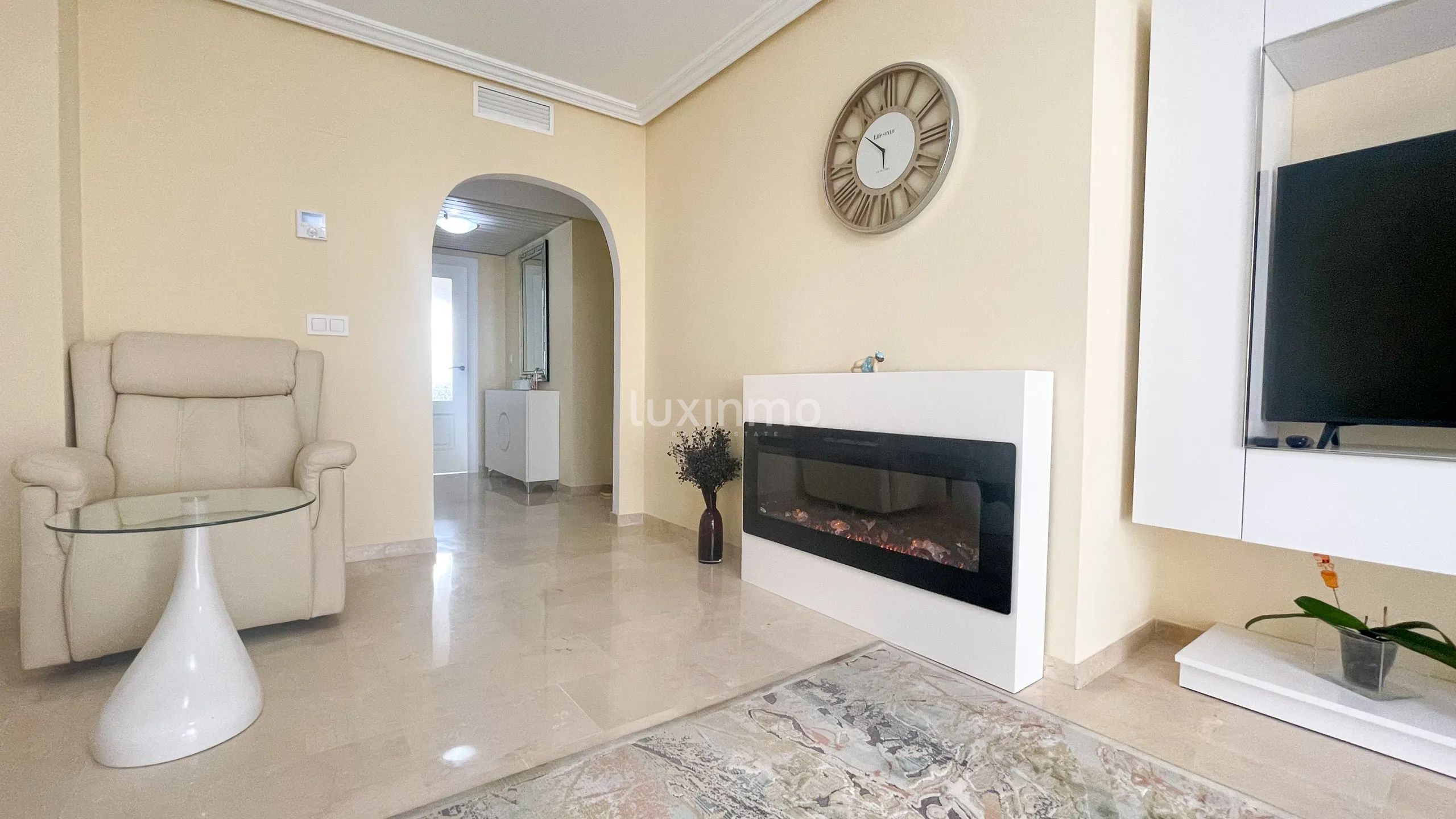 Atemberaubende renovierte 2-Zimmer-Wohnung in El Albir — photo 6