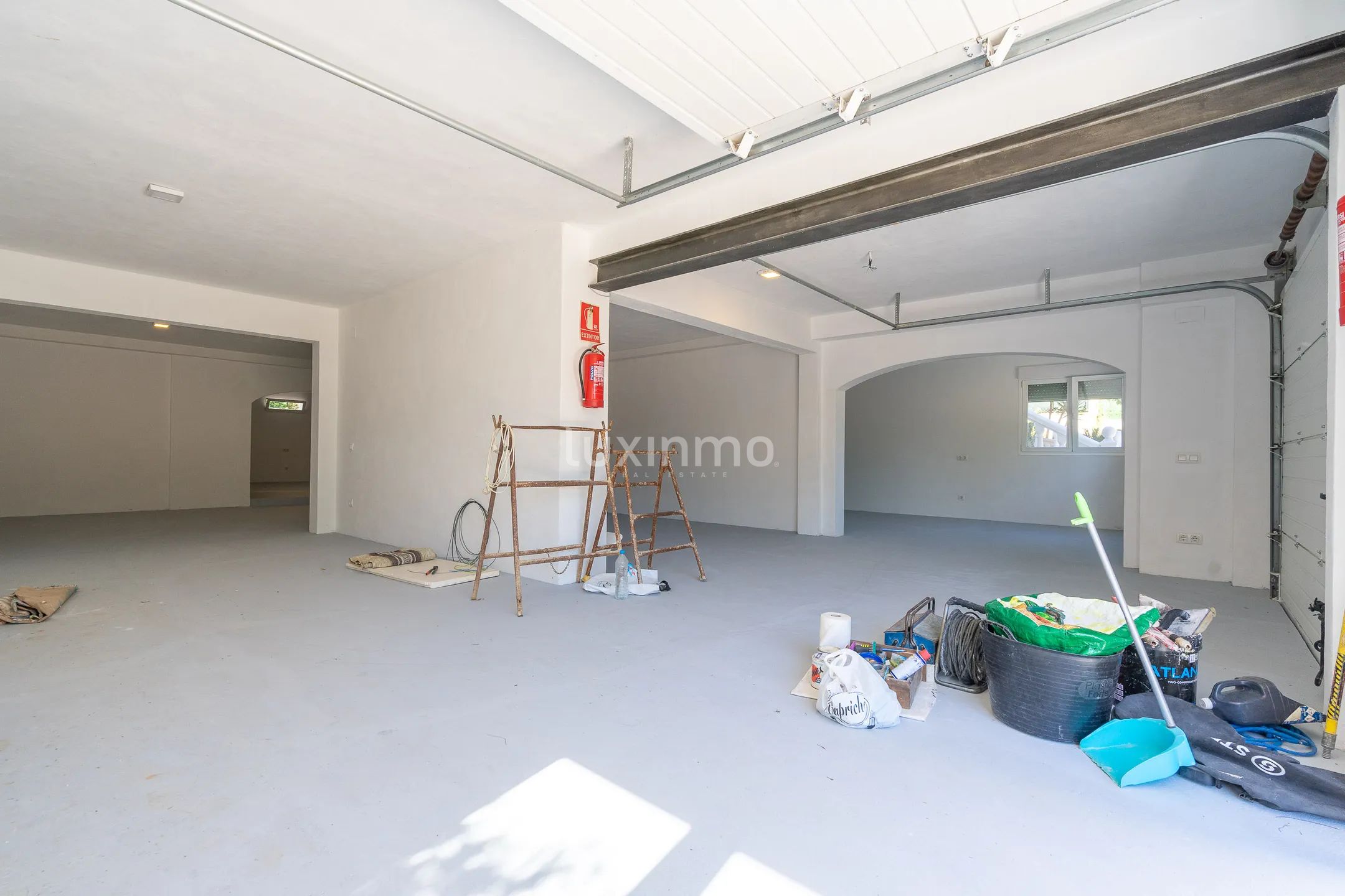 For rent villa with pool and mountain views in Javea — photo 34