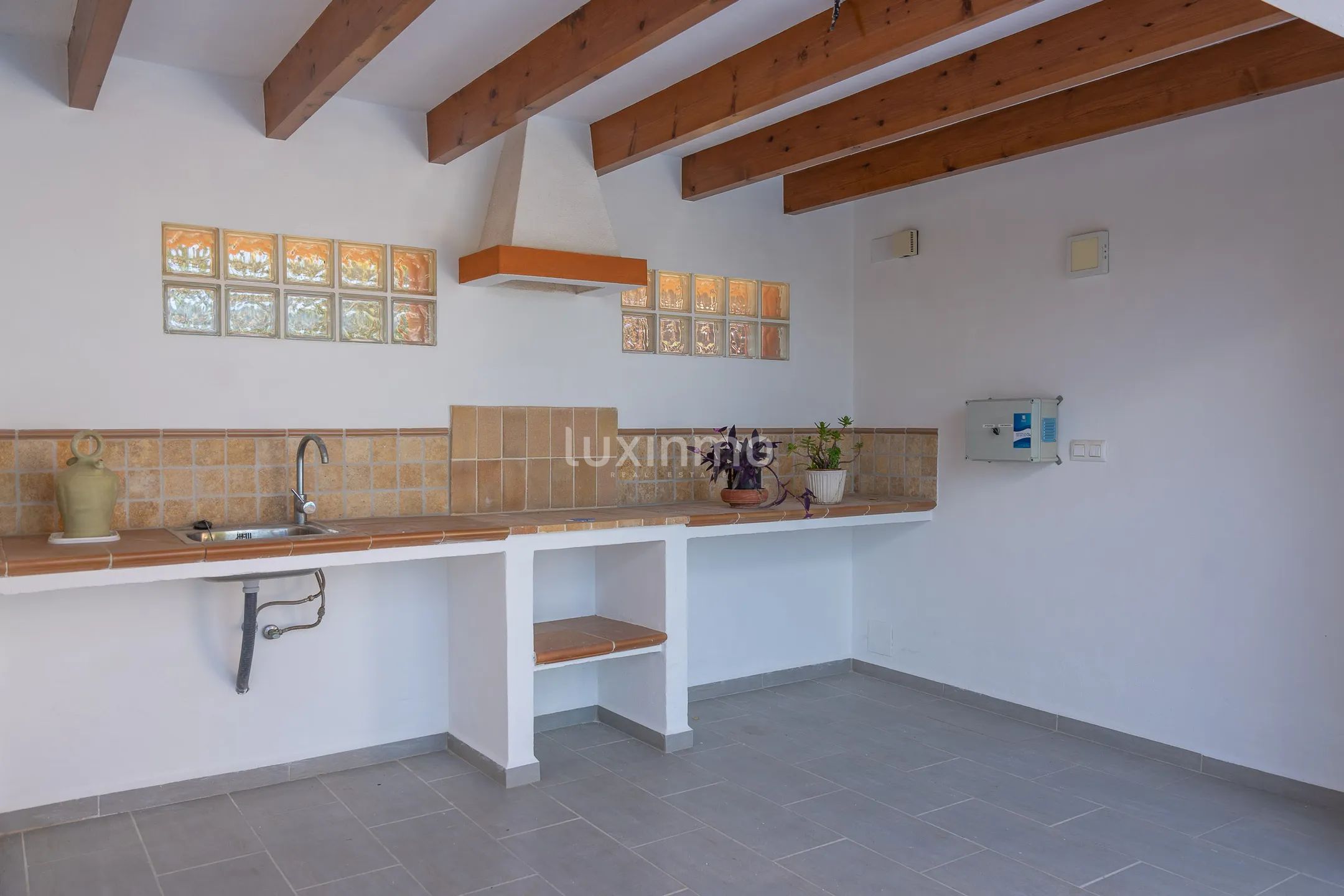 Se alquila chalet con piscina y vistas a la montaña en Javea — photo 37