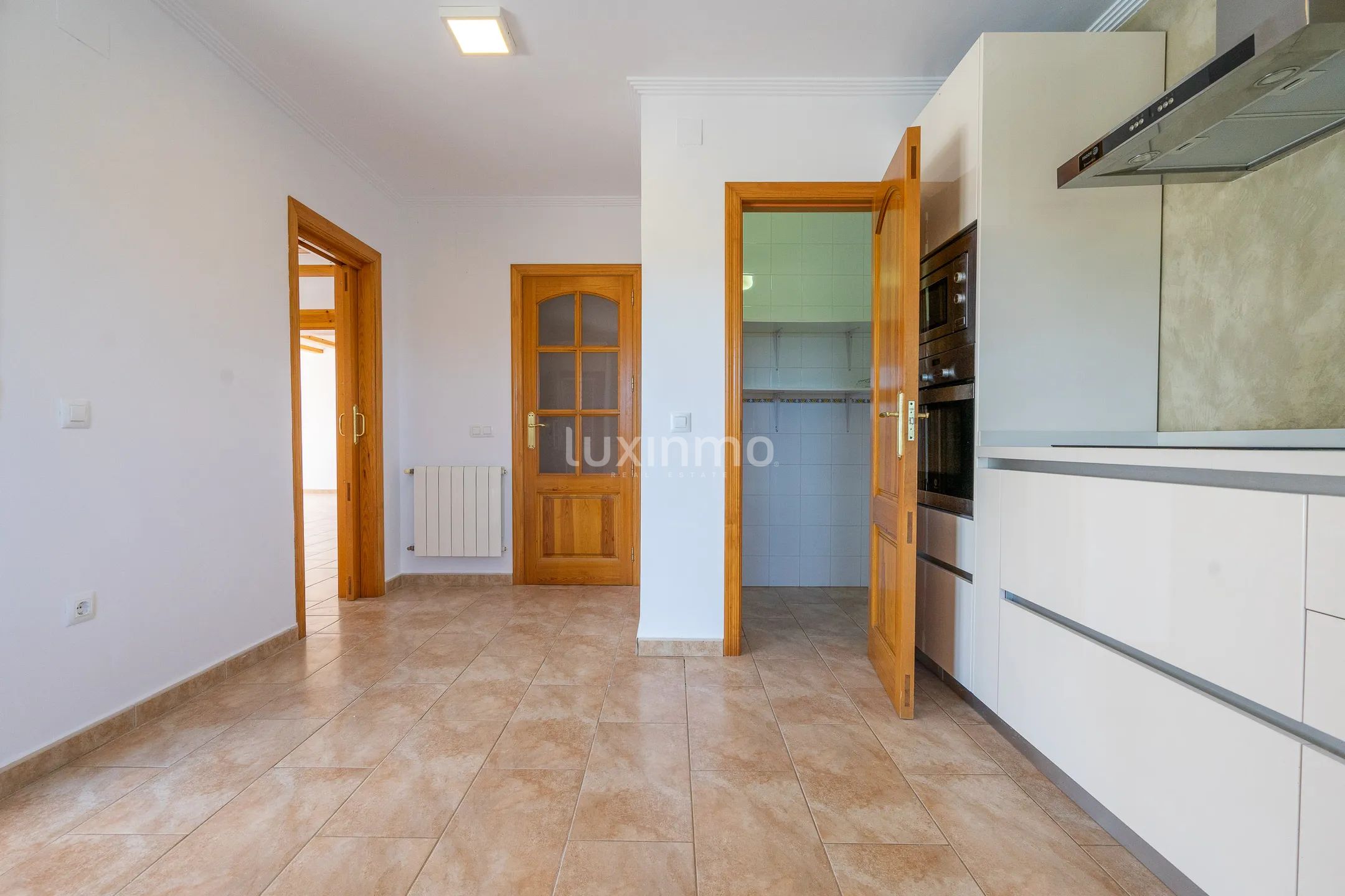 Se alquila chalet con piscina y vistas a la montaña en Javea — photo 14