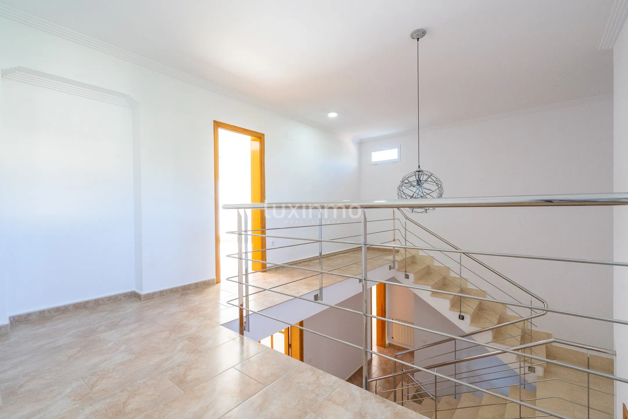 Se alquila chalet con piscina y vistas a la montaña en Javea — photo 27