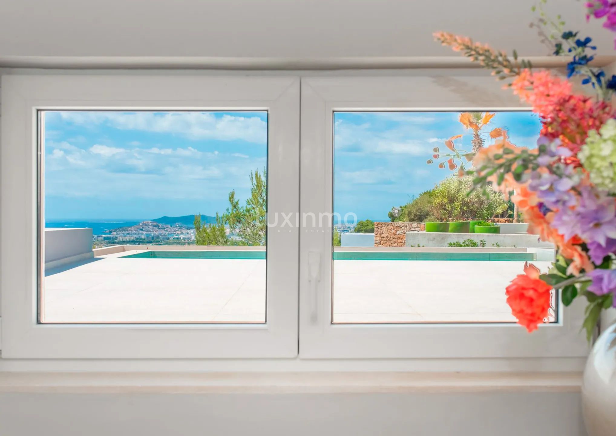 Villa moderne avec vue sur la mer et licence touristique à Can Furnet, Santa Eularia, Ibiza — photo 18
