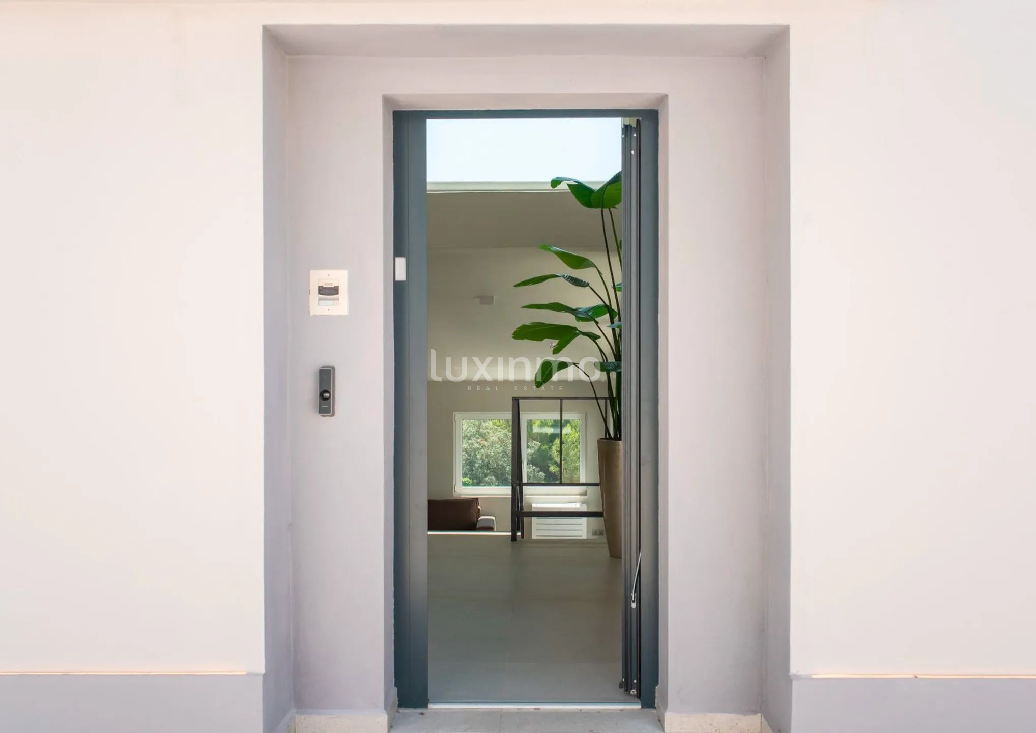 Villa moderne avec vue sur la mer et licence touristique à Can Furnet, Santa Eularia, Ibiza — photo 4
