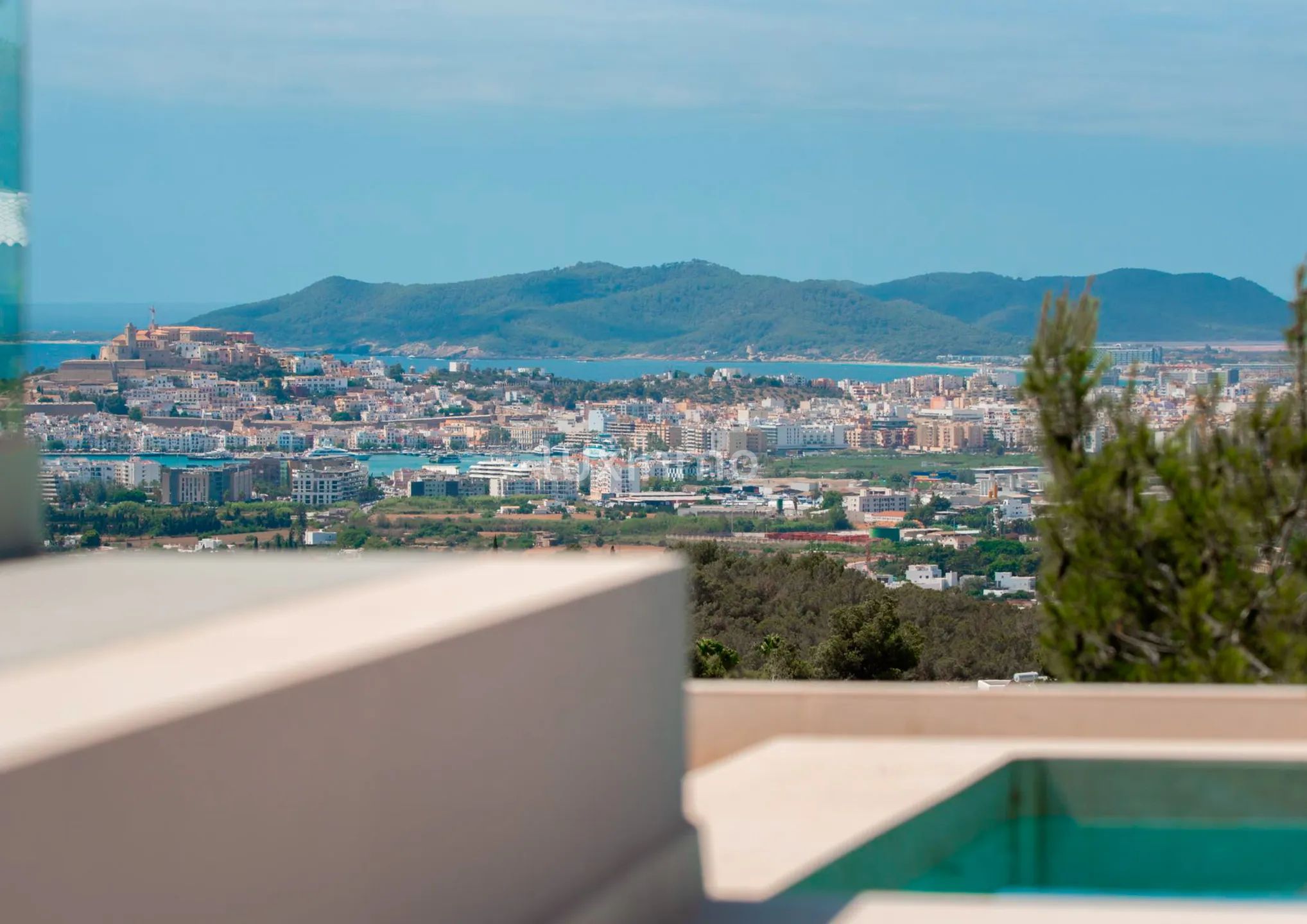 Villa moderne avec vue sur la mer et licence touristique à Can Furnet, Santa Eularia, Ibiza — photo 8
