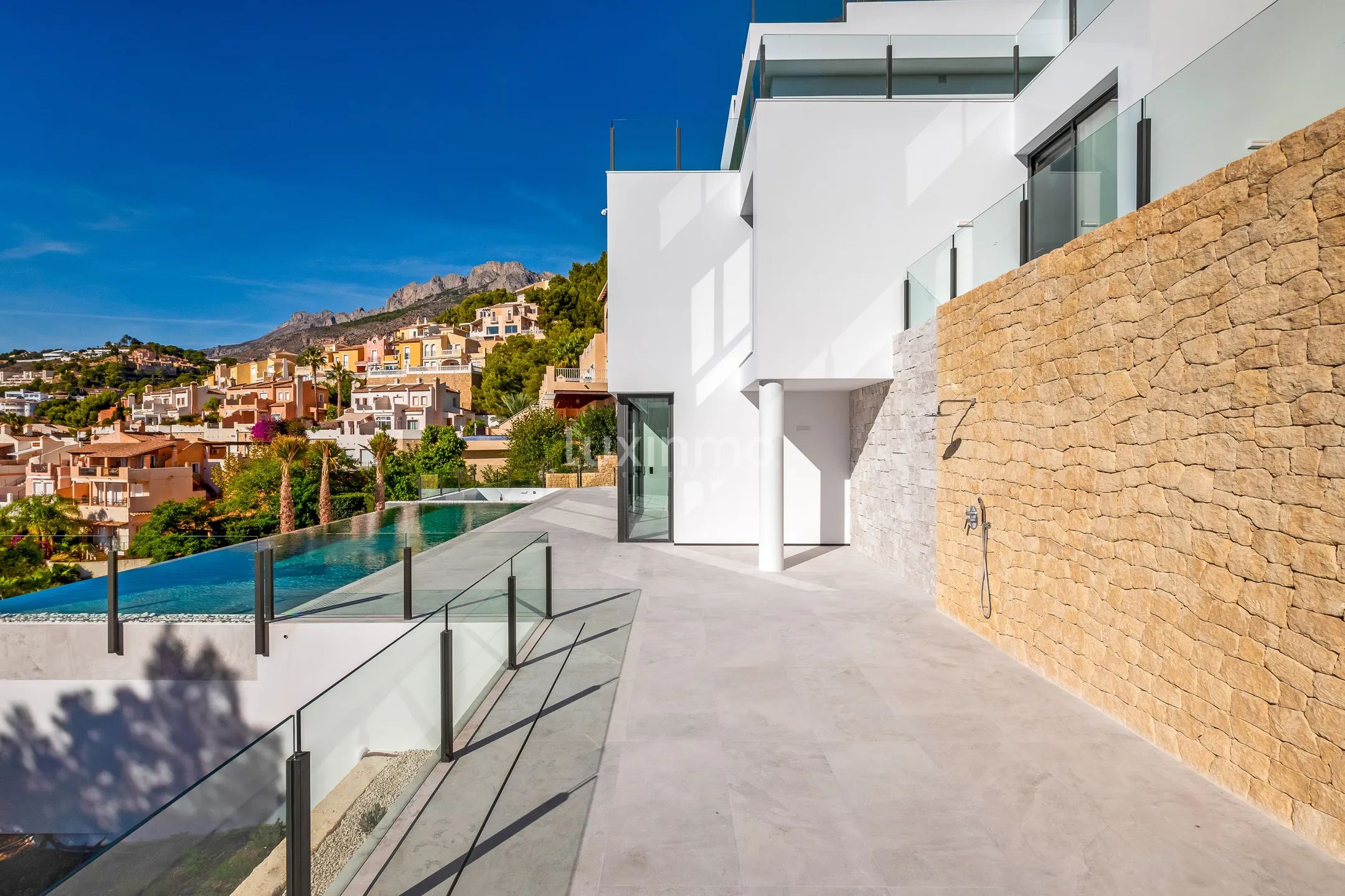 Nydelig villa med havutsikt til salgs i Altea Hills — photo 25