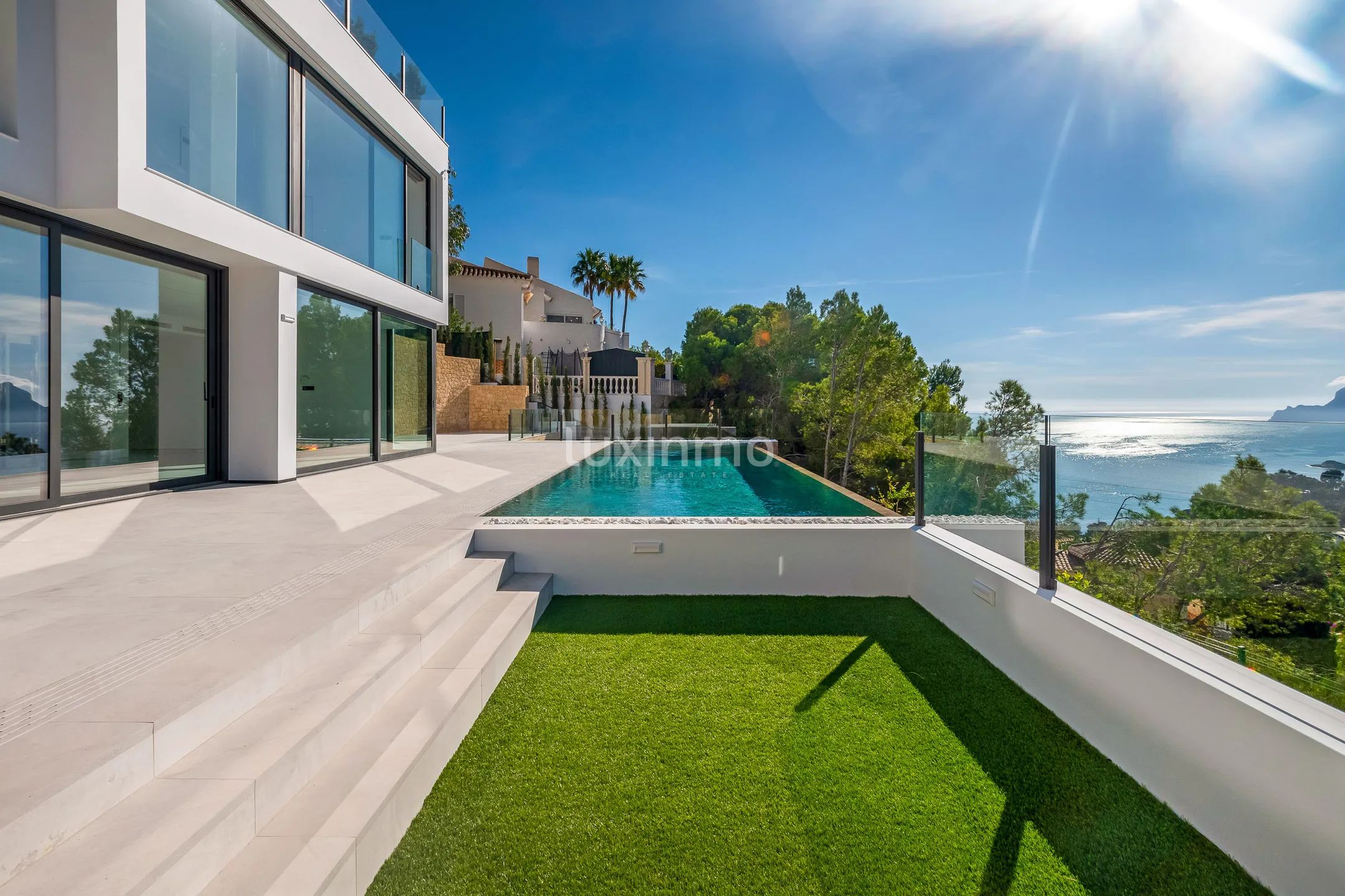 Nydelig villa med havutsikt til salgs i Altea Hills — photo 1