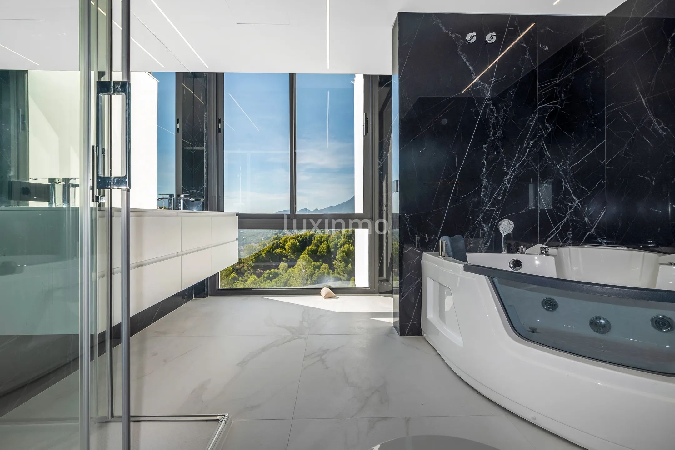 Nydelig villa med havutsikt til salgs i Altea Hills — photo 19