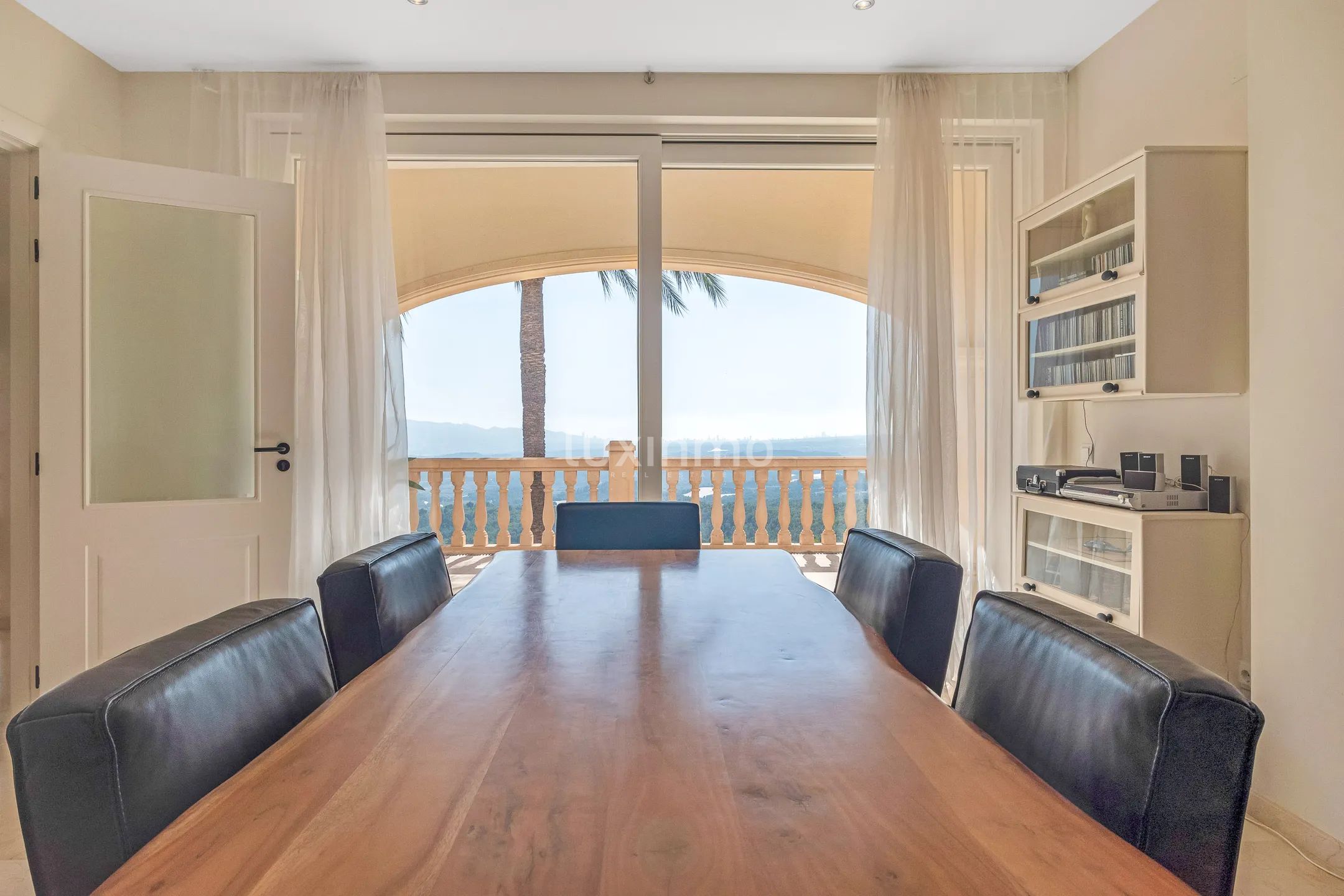 Stunning villa with breathtaking panoramic views of sea & mountain — photo 14