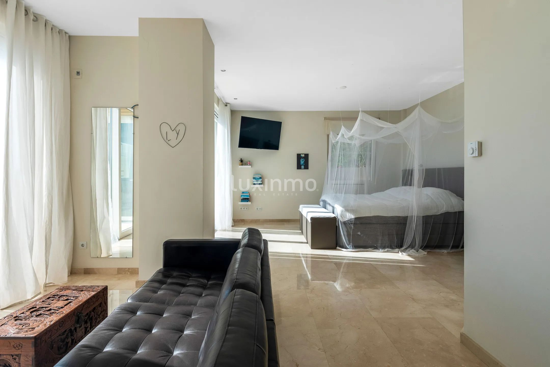 Stunning villa with breathtaking panoramic views of sea & mountain — photo 22