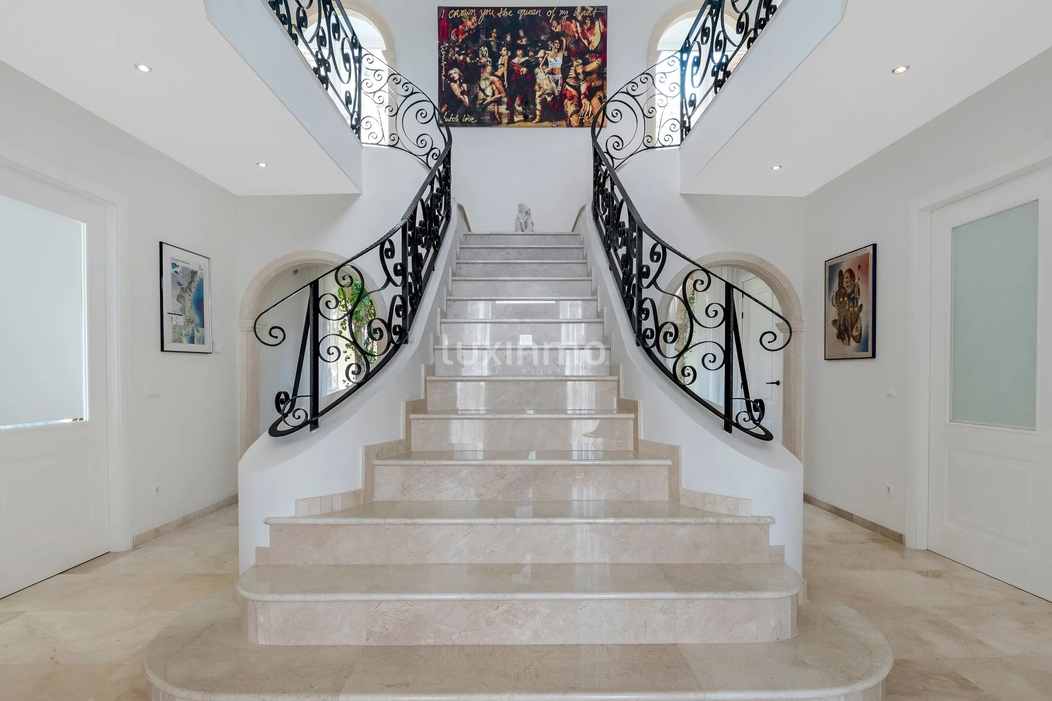 Stunning villa with breathtaking panoramic views of sea & mountain — photo 20